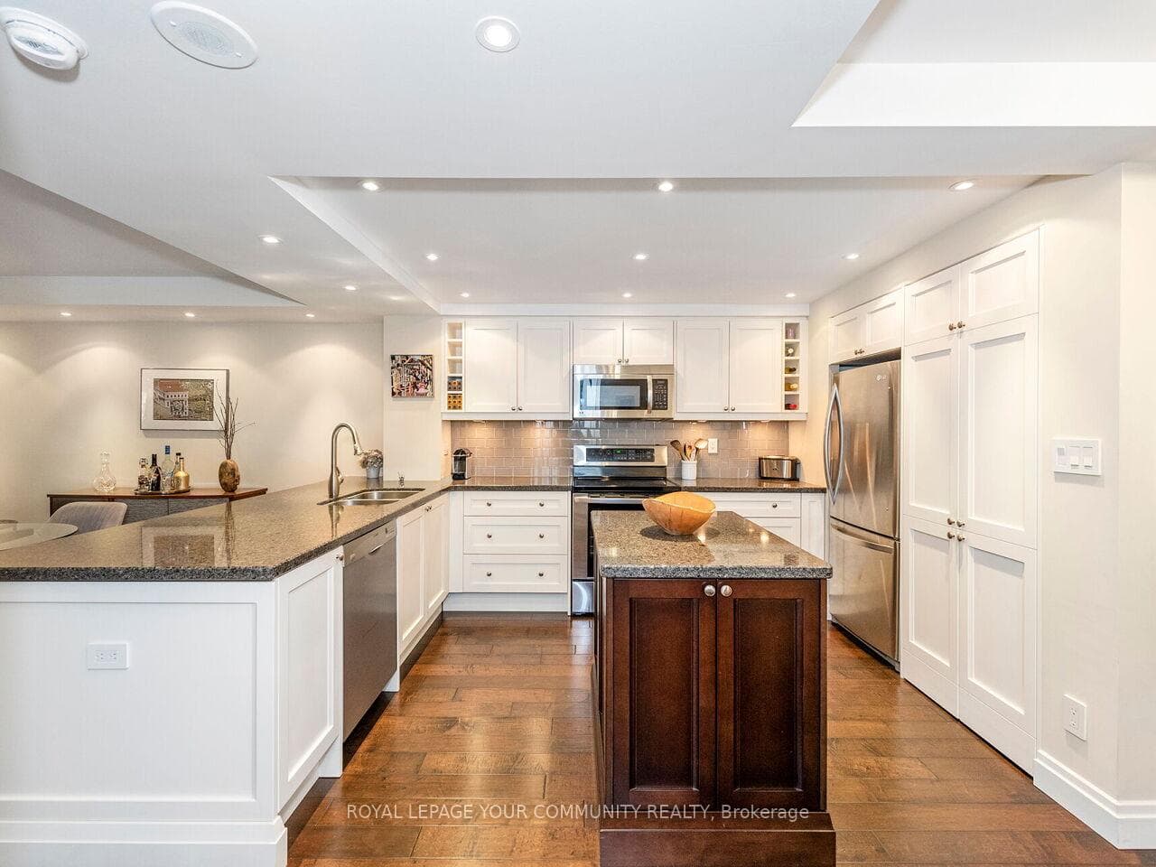 28 Hollywood Avenue Unit 310 photo 4