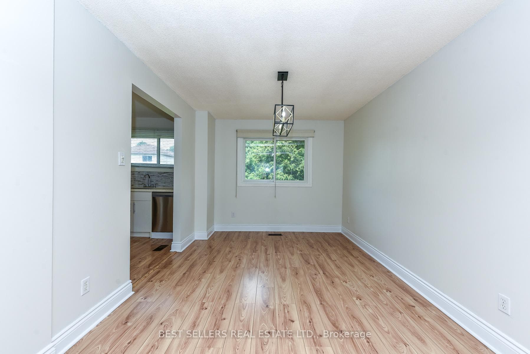 12 Ashton Crescent Unit 12 photo 7