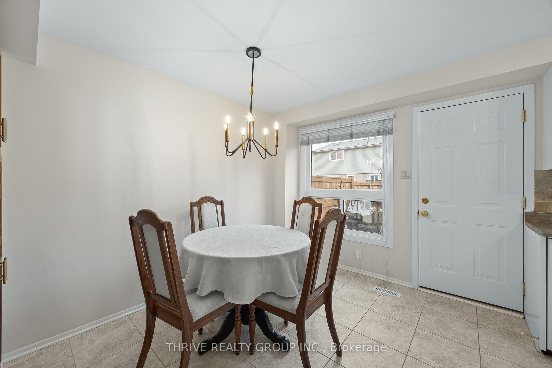210 Carlyle Drive Unit 12 photo 2