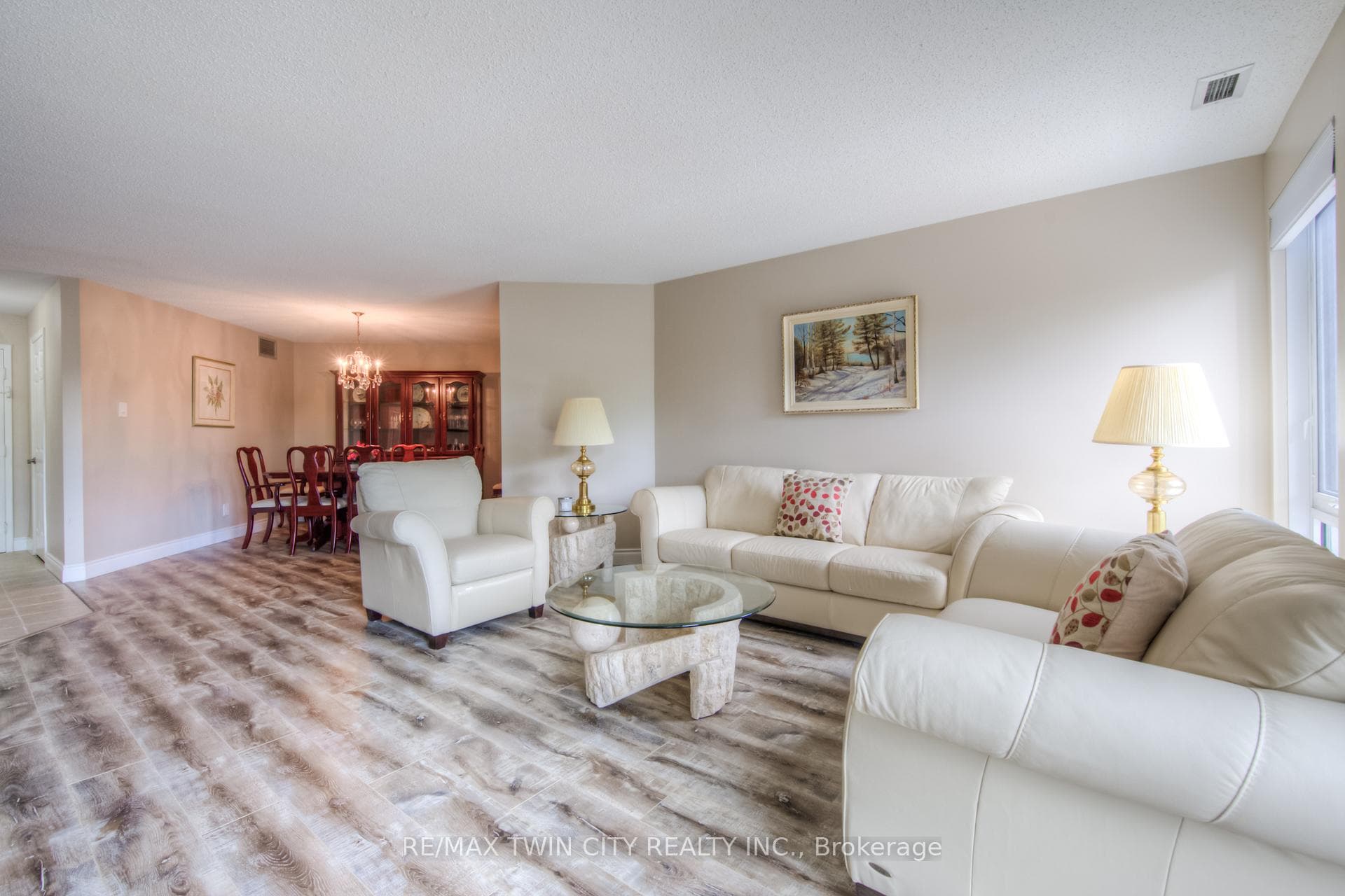 50 BLUE SPRINGS Drive Unit 31 photo 5