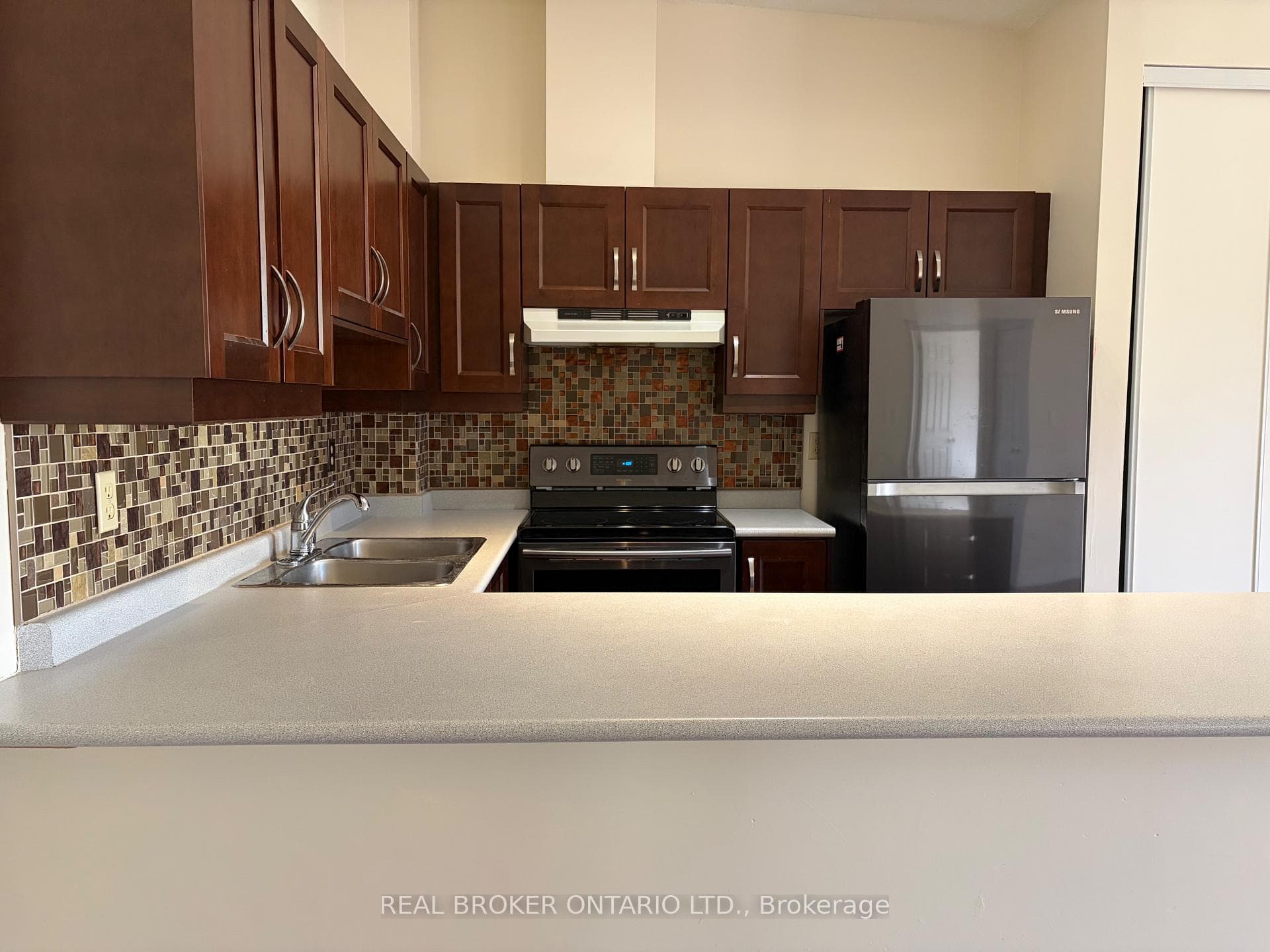 4140 Foxwood Drive Unit 108 photo 5