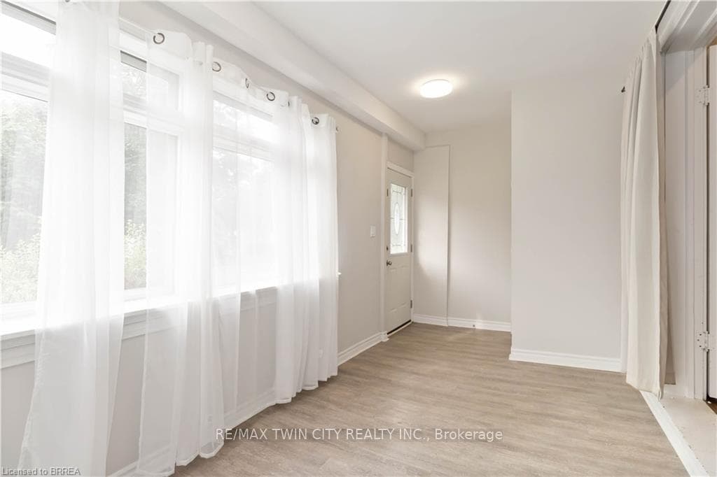 161 Maple Street Unit Unit 1 photo 5