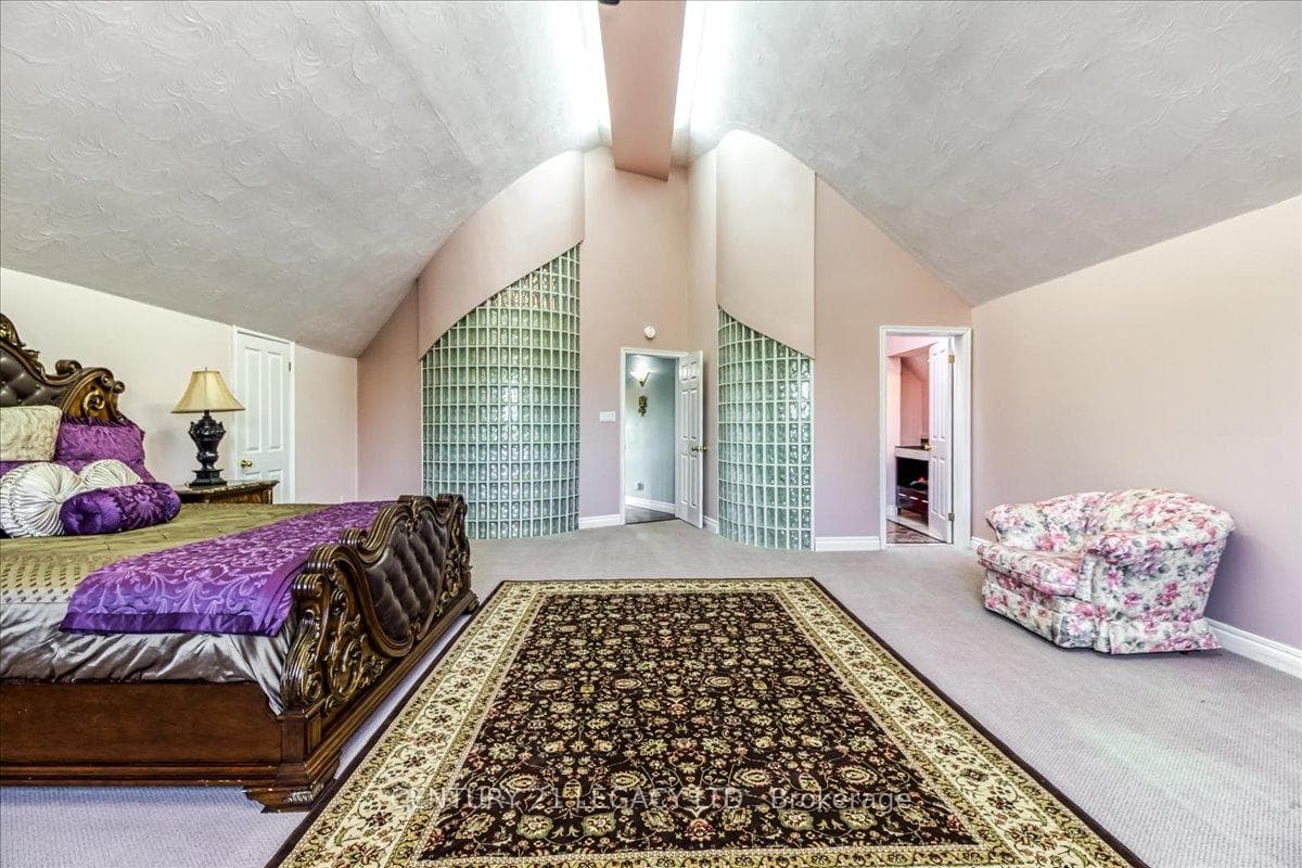 376 Maki Avenue photo 20