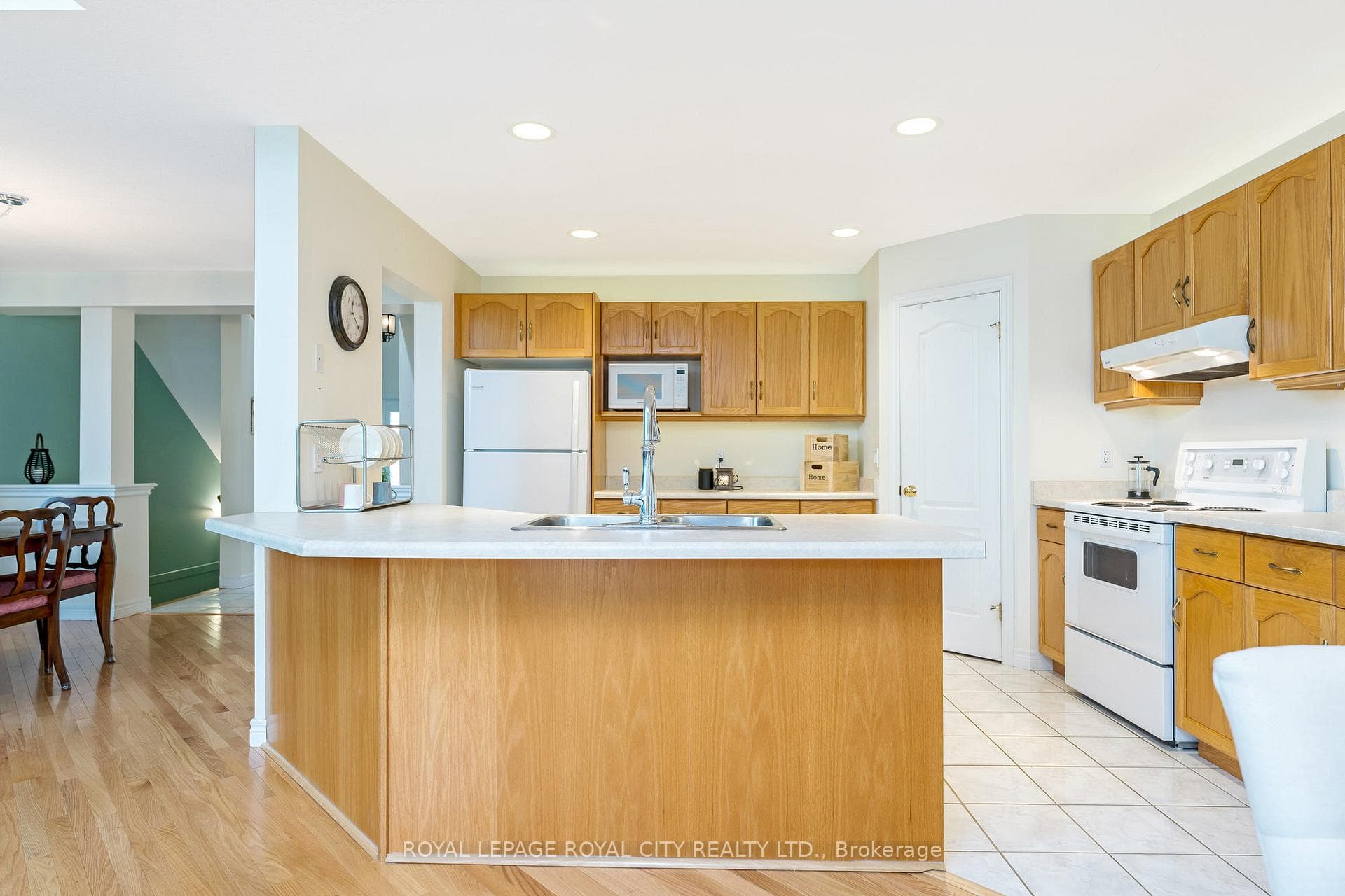 157 Riverwalk Place photo 13