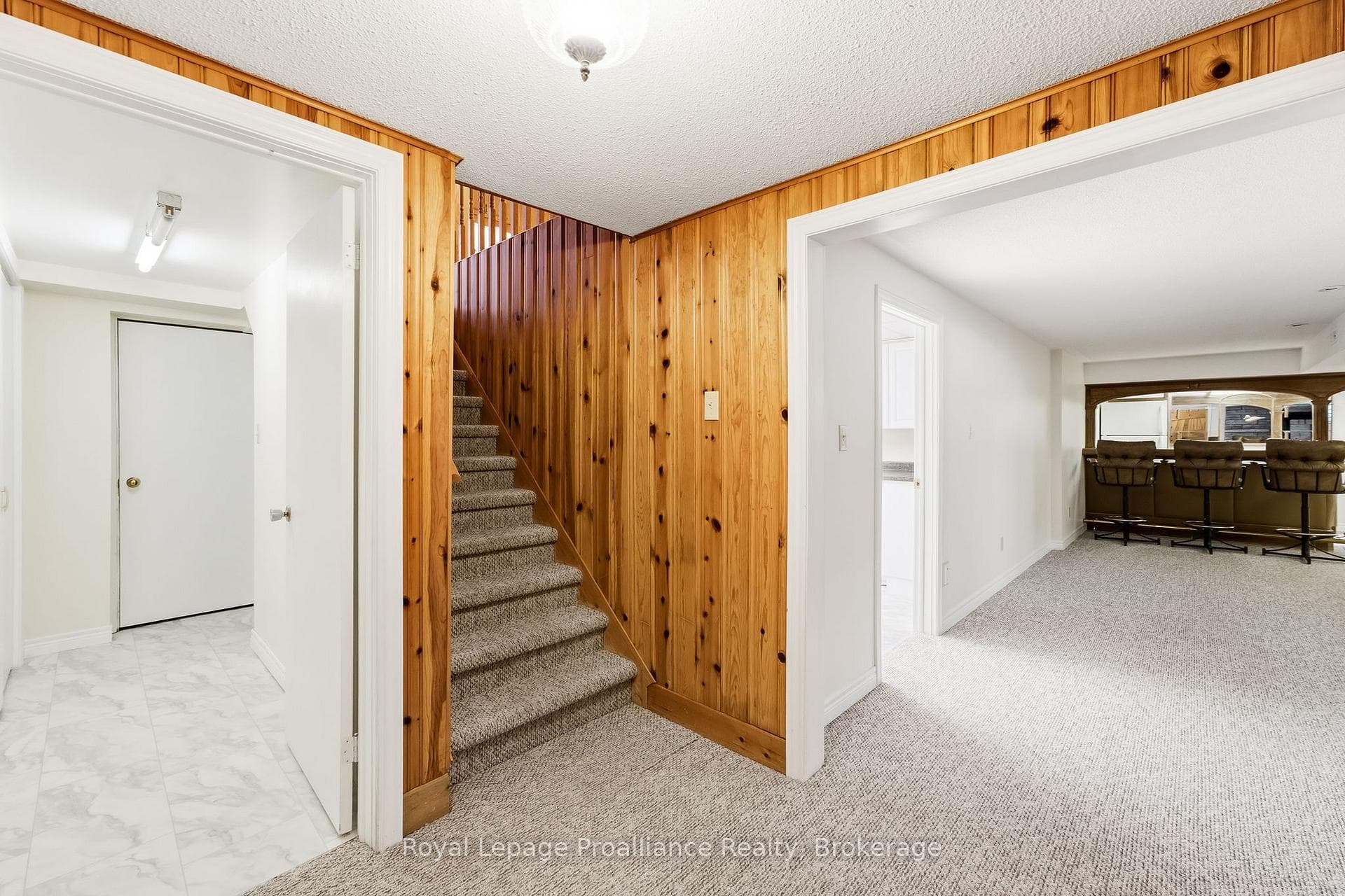 11 Addison Street photo 32