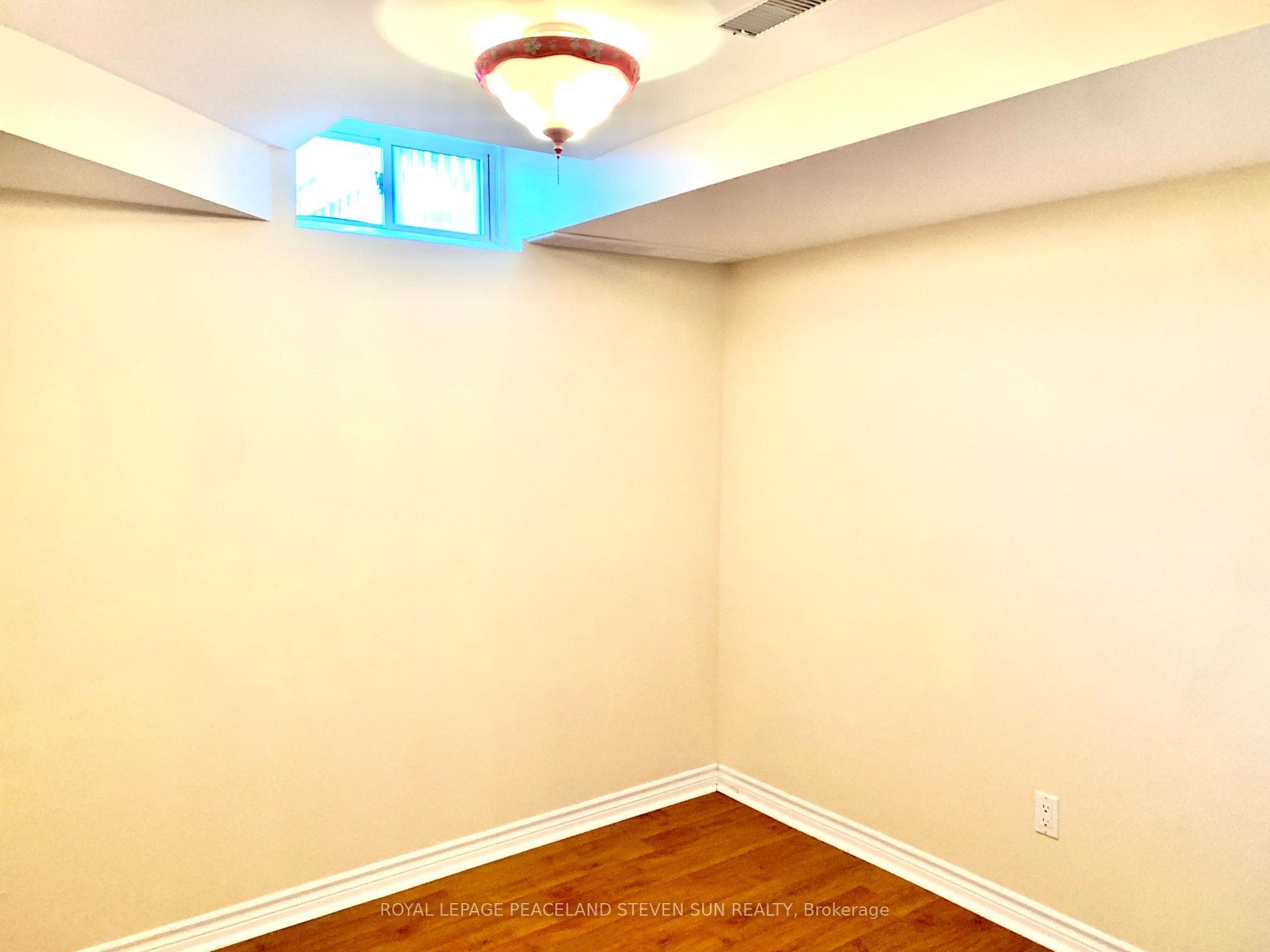 151 Selkirk Drive photo 17