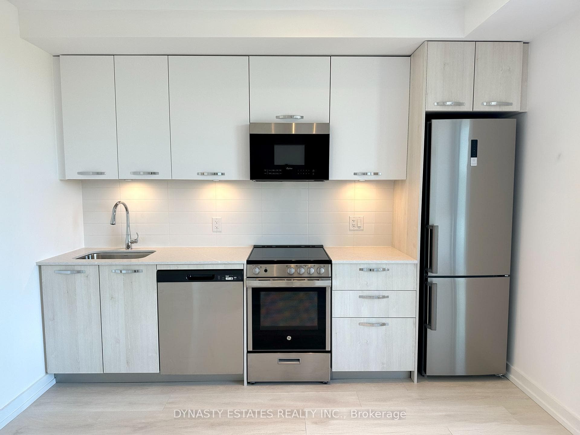 75 James Street Unit 2609 photo 8