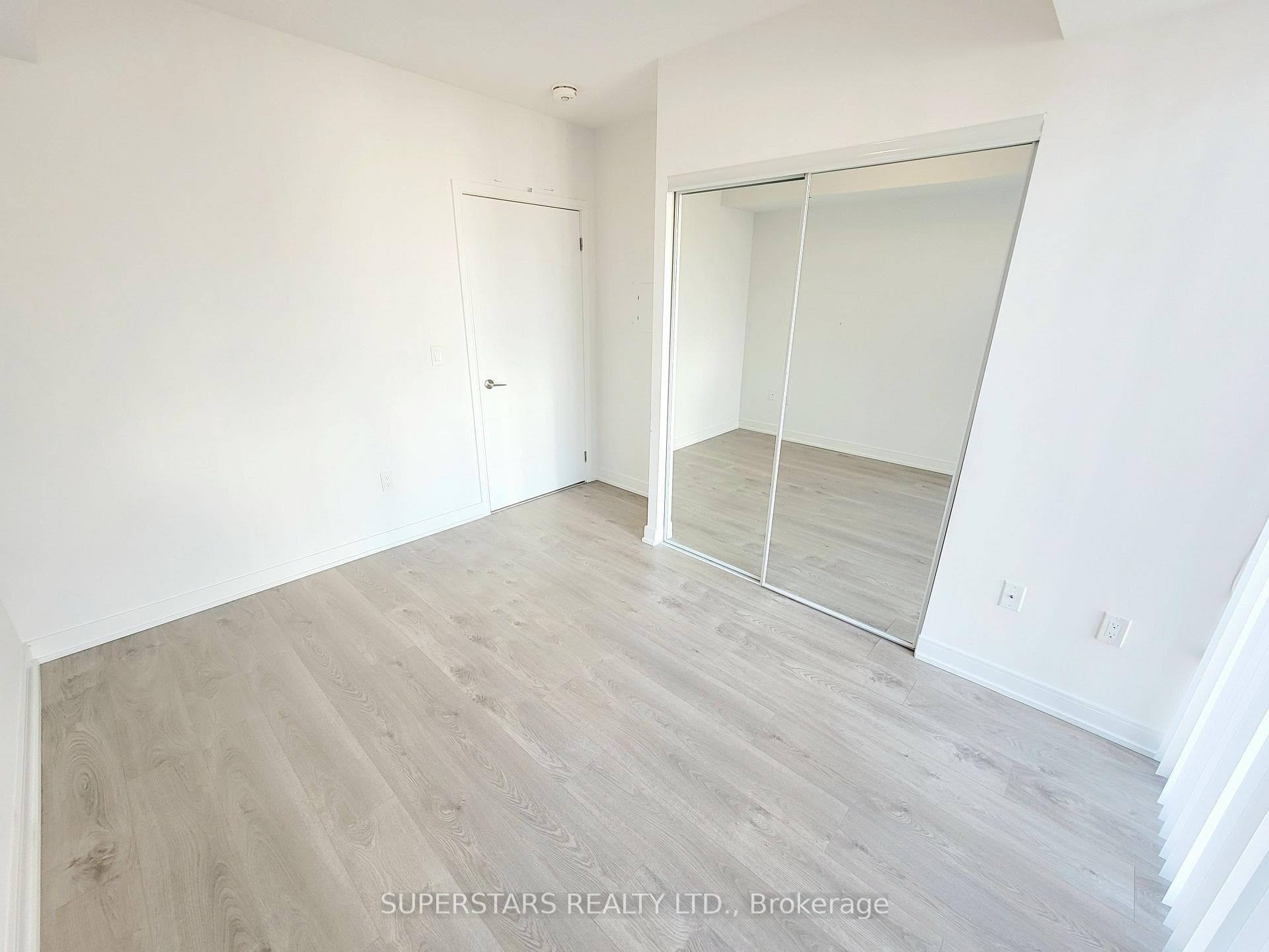 50 Wellesley Street Unit 1803 photo 10