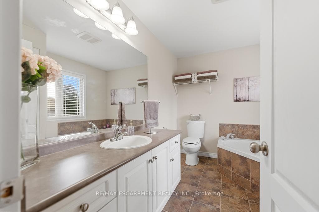 80 Lister Avenue photo 14