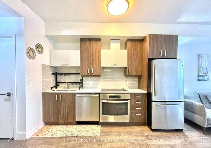 18 Uptown Drive Unit 310 photo 5