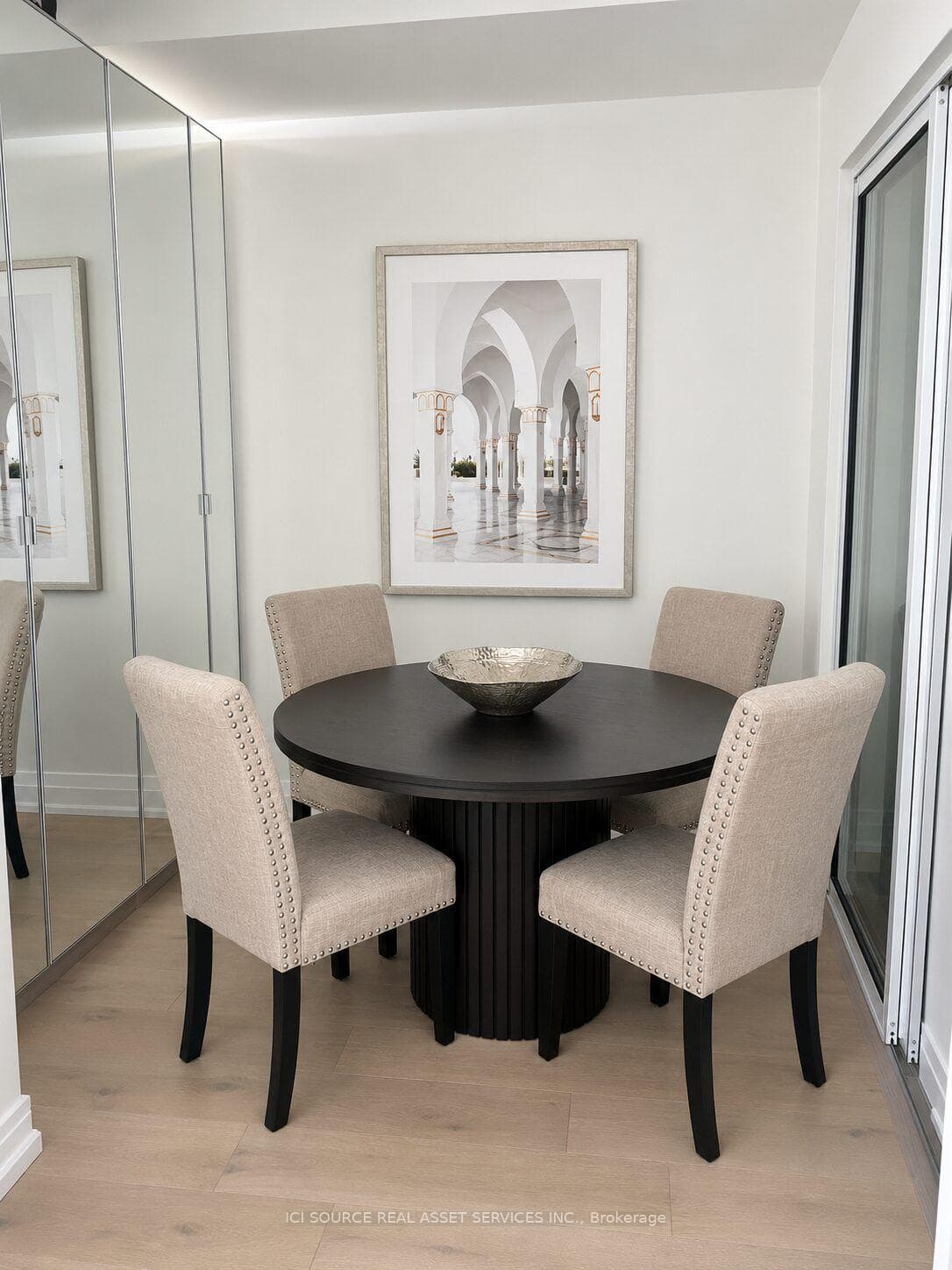 219 Fort York Boulevard Unit 3110 photo 5