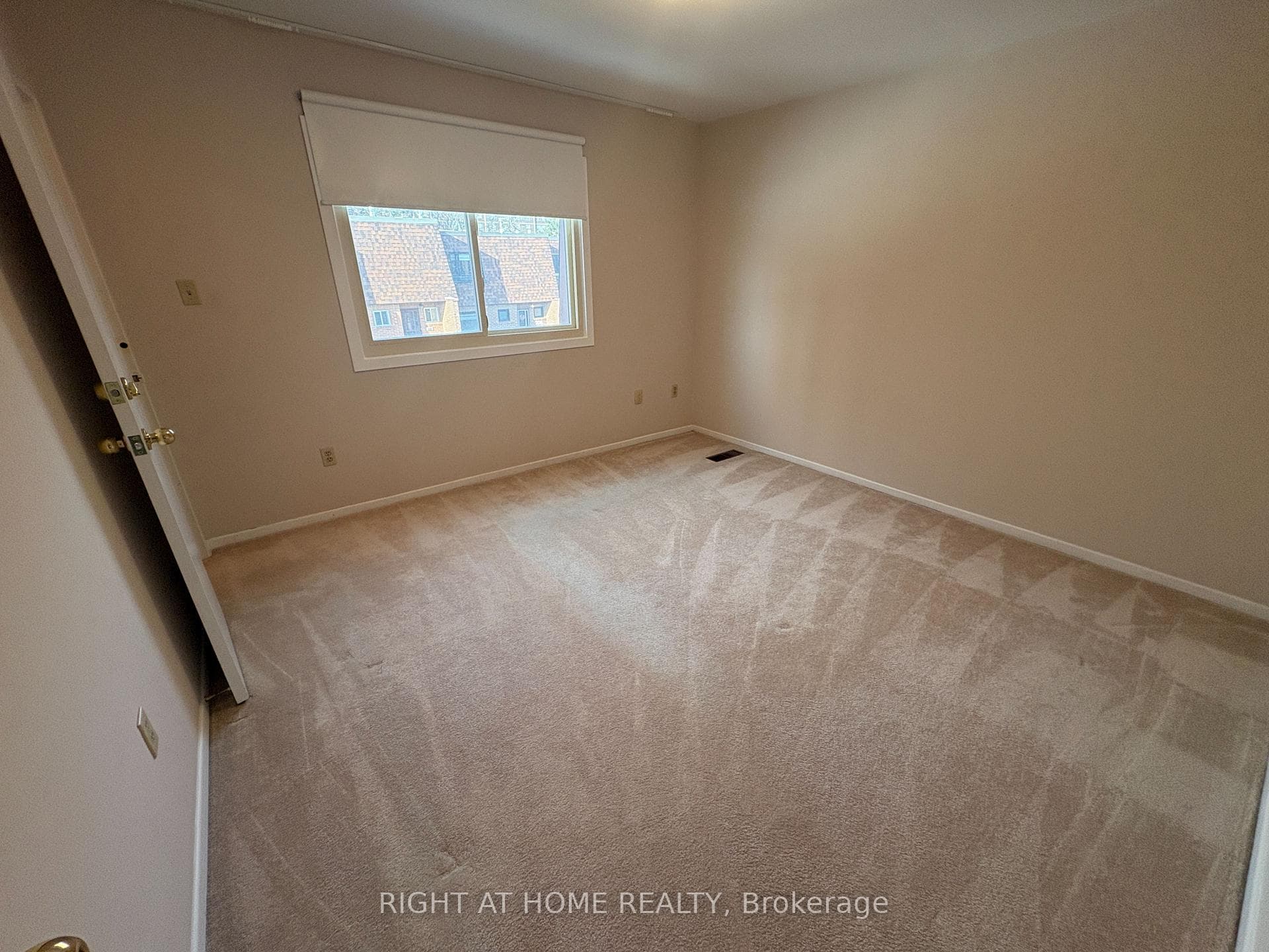 160 Palmdale Drive Unit 194 photo 9