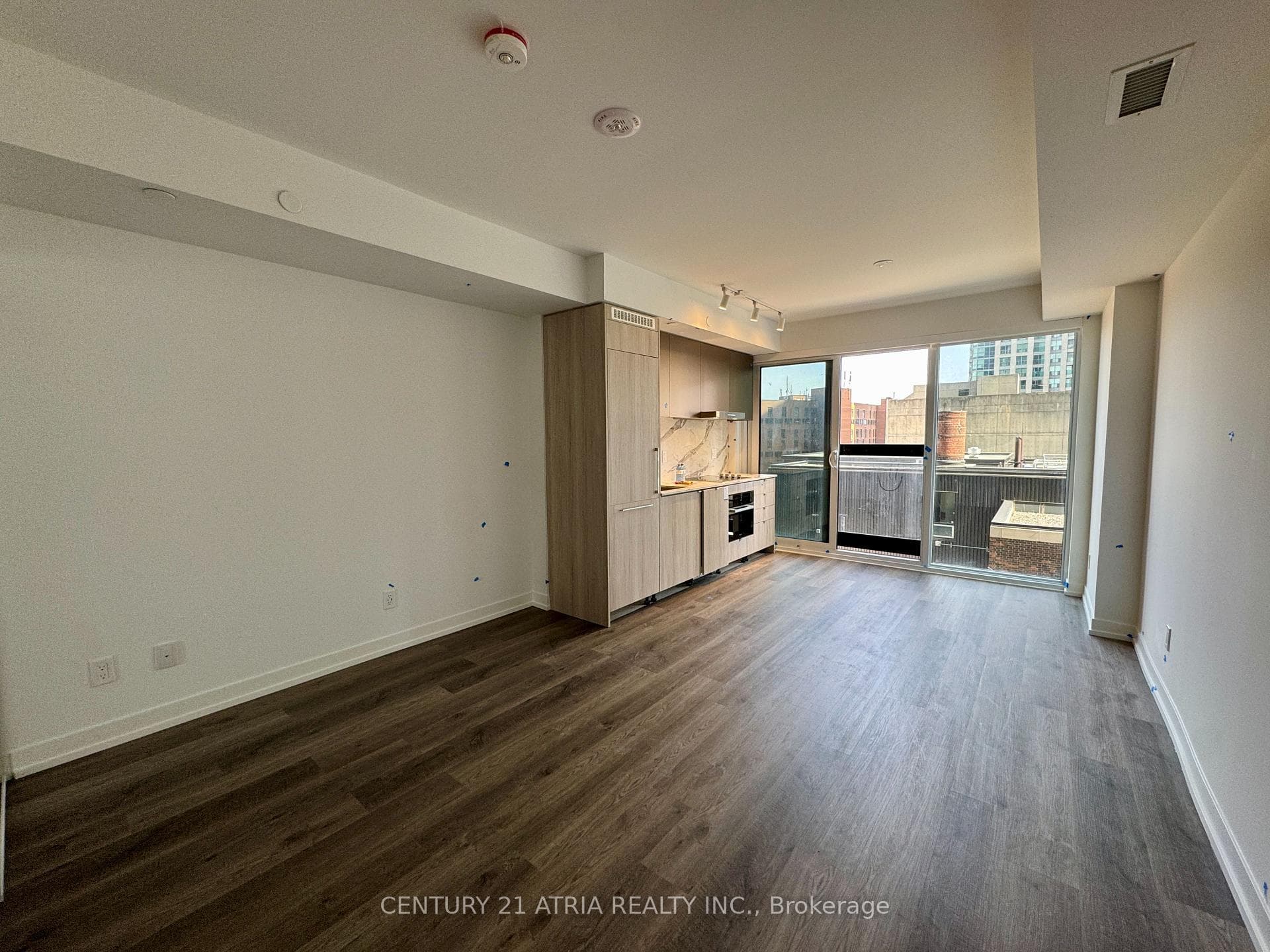 771 Yonge Street Unit 1611 photo 6