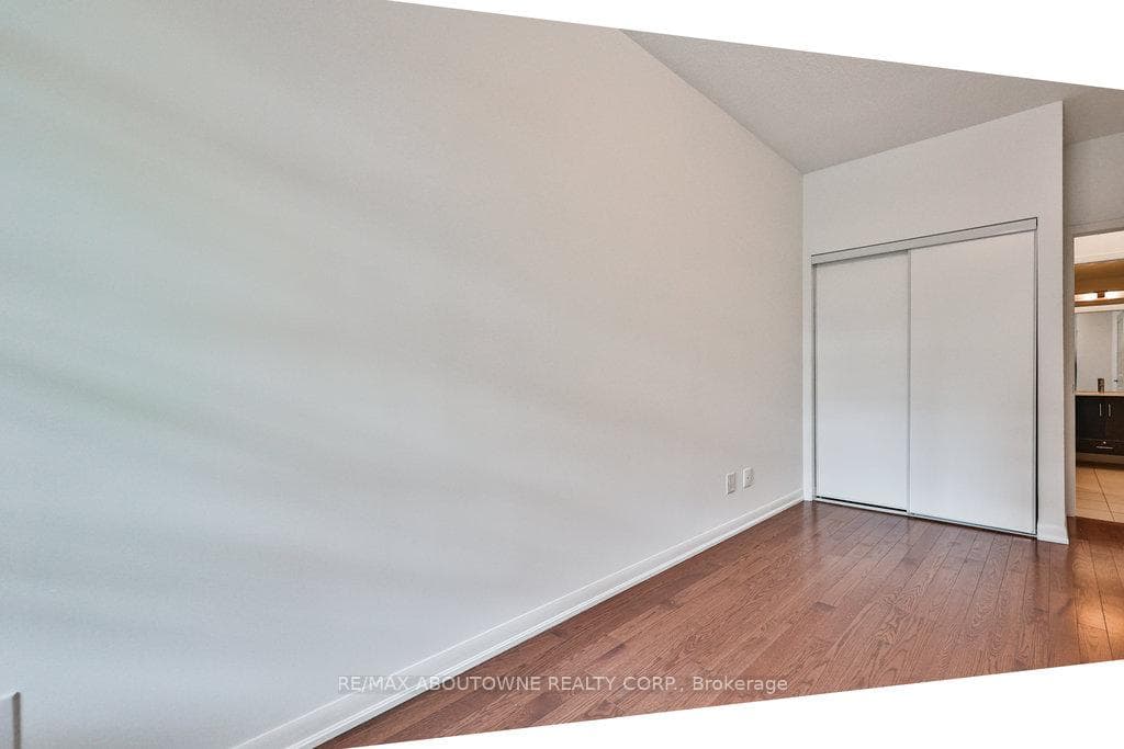 215 Sherway Garden Road Unit 106 photo 24