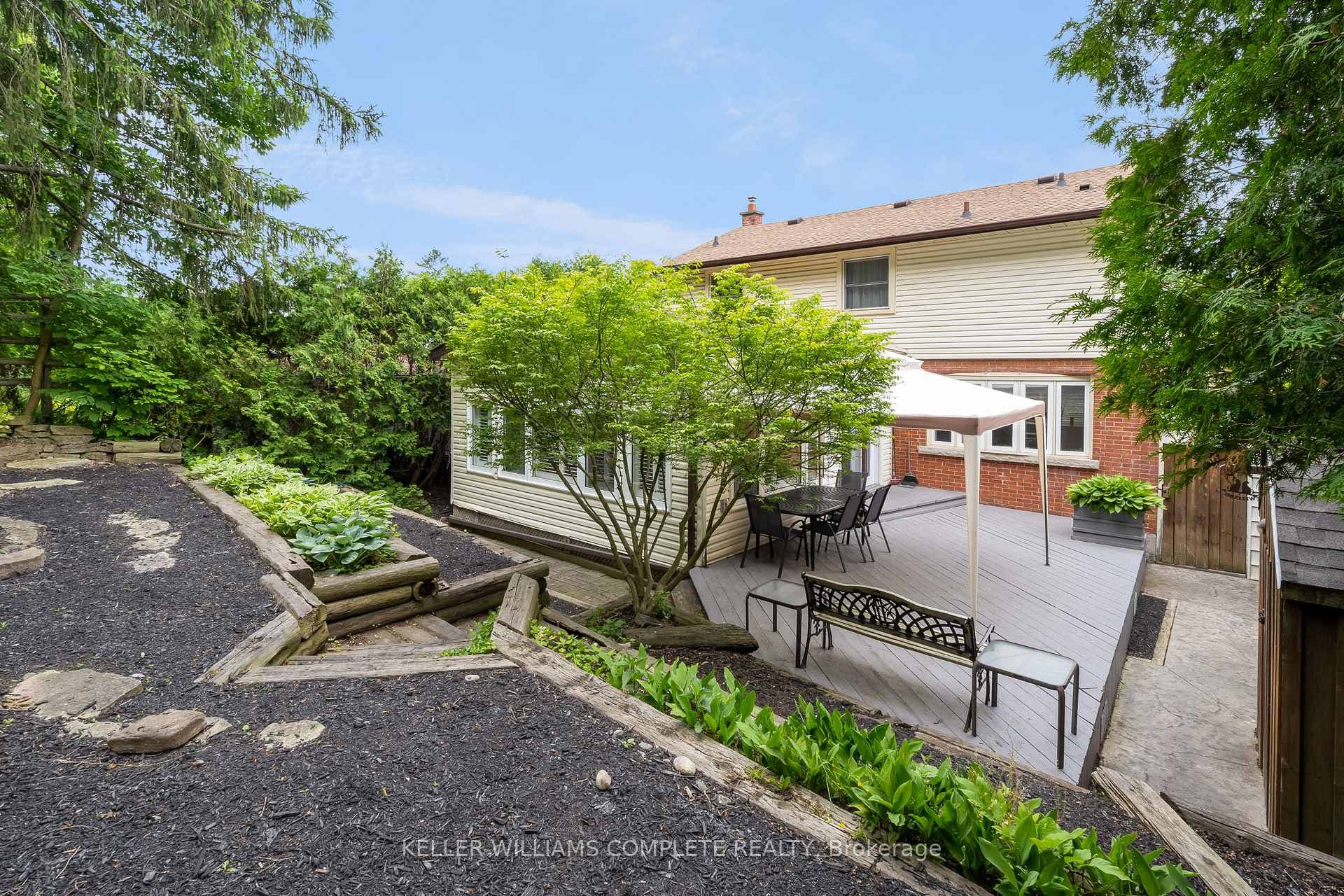 46 Kemp Drive photo 32