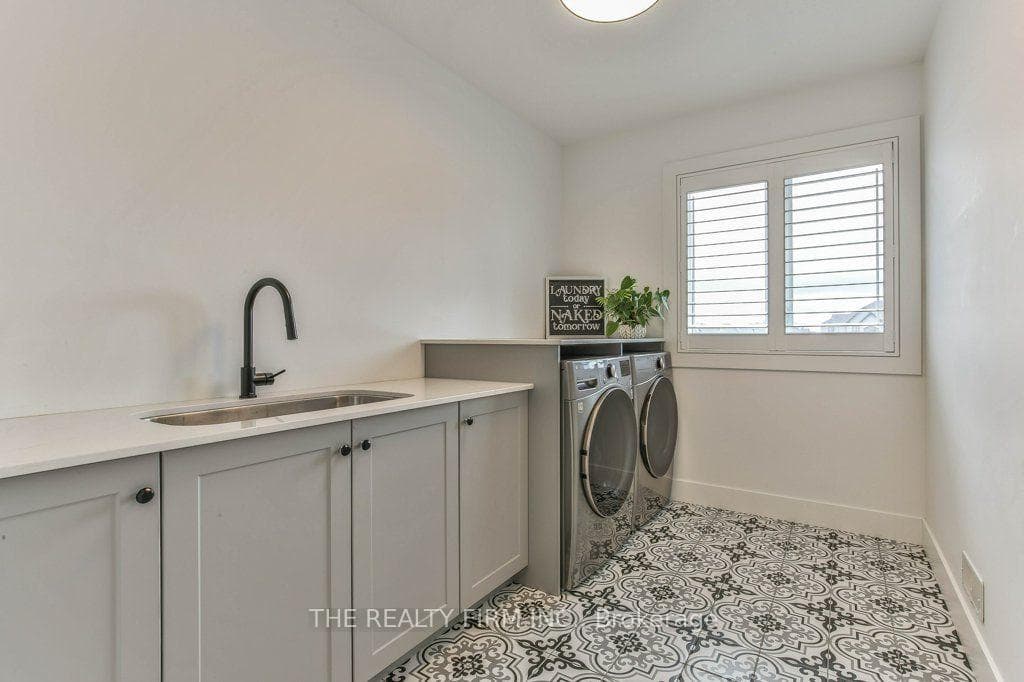 2ND FLOOR LAUNDRY