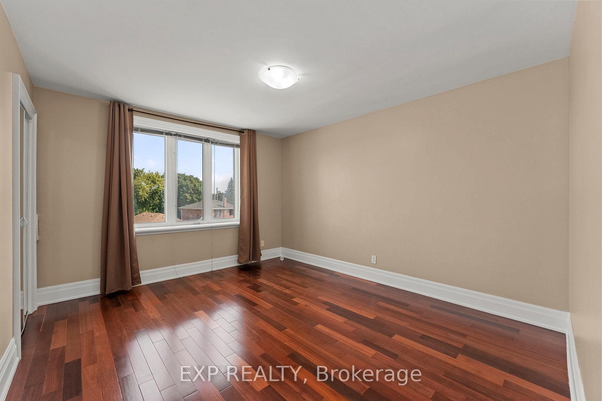 2615 Keele Street Unit 403 photo 16