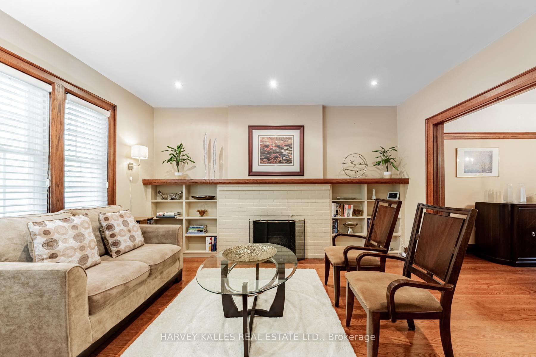 322 St Clements Avenue photo 6