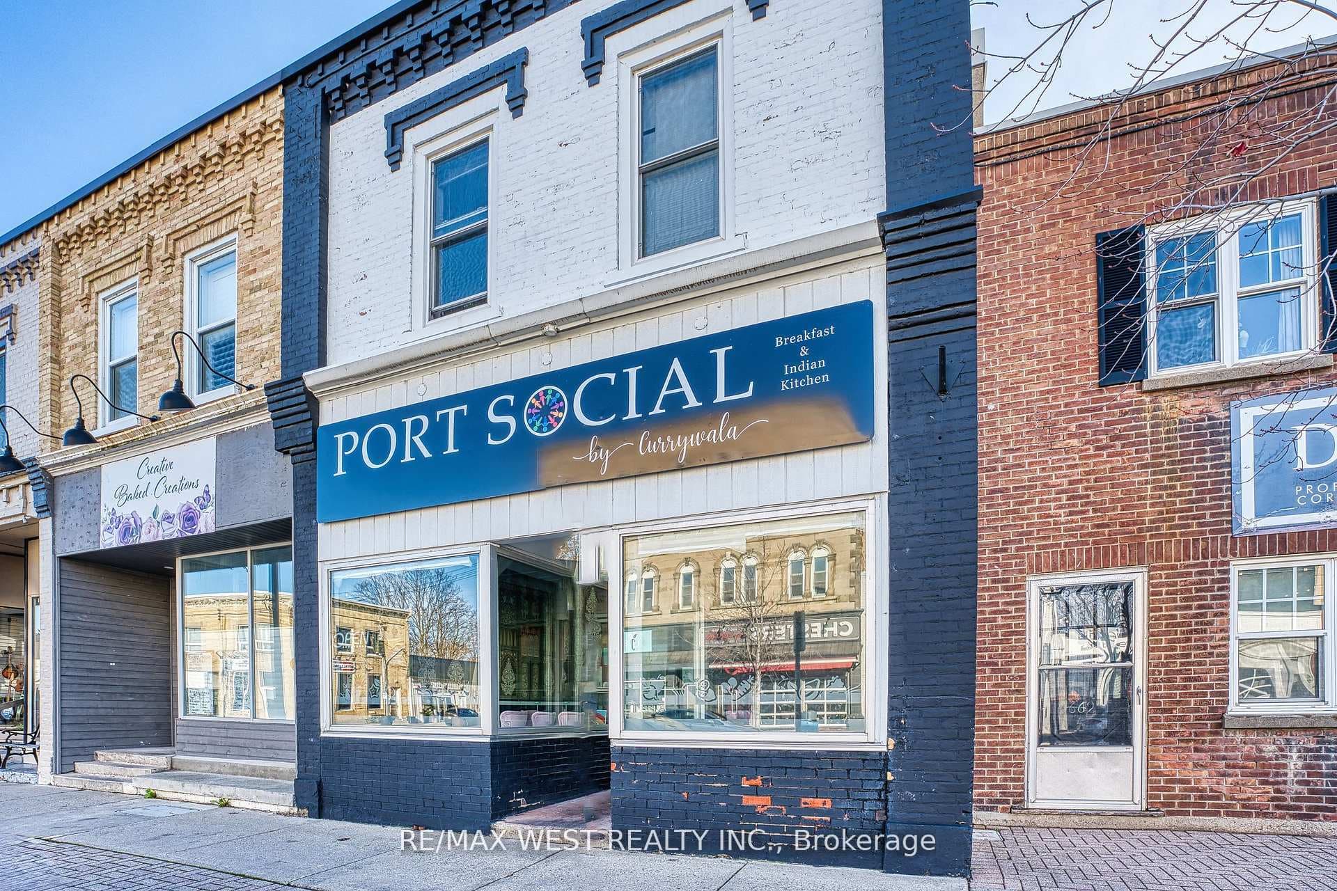 671 Goderich Street photo 1