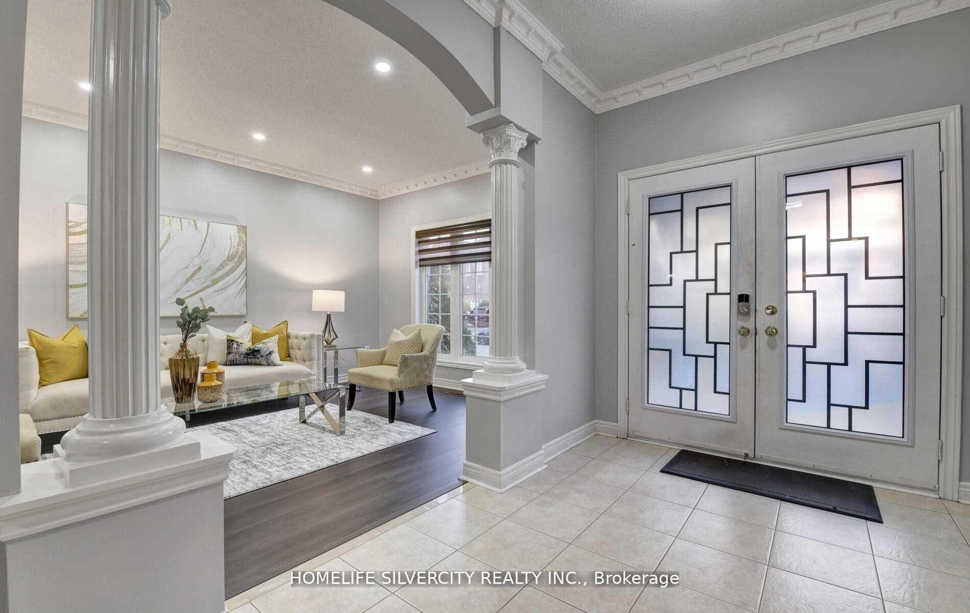 11 Canarygrass Drive photo 3
