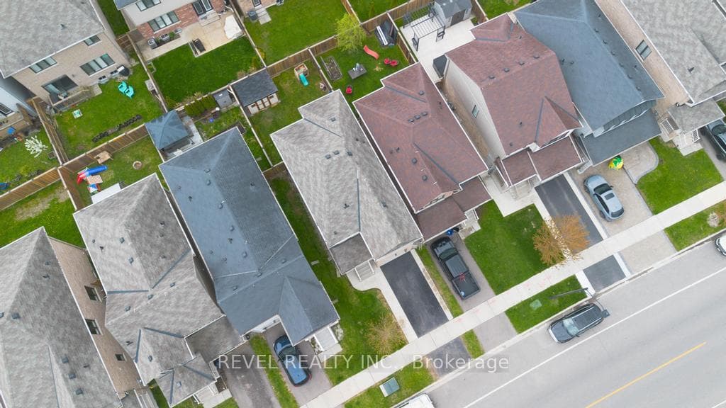 35 Arnold Marshall Boulevard photo 38
