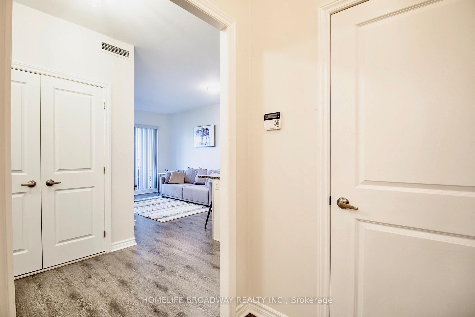 9255 Jane Street Unit 815 photo 24