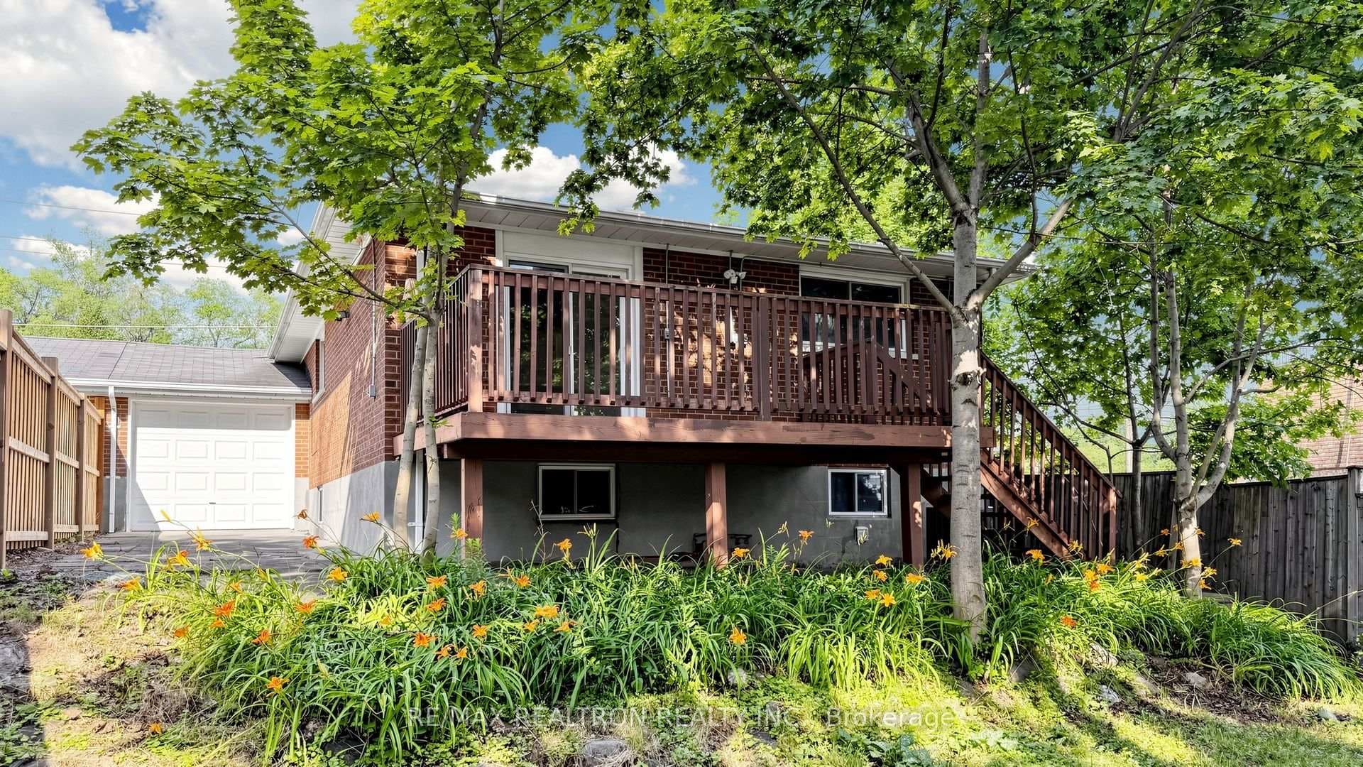 6 Albert Street photo 32