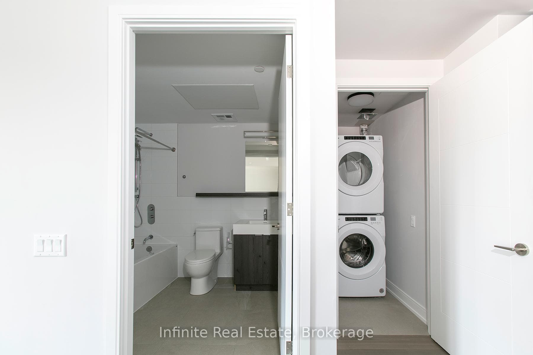 664 Spadina Avenue Unit 214 photo 11