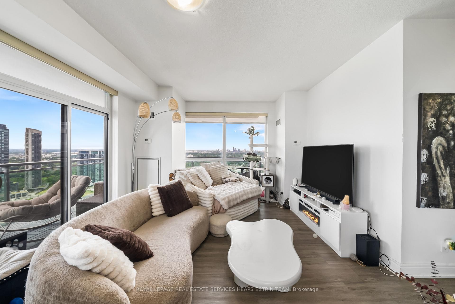 16 Brookers Lane Unit 3301 photo 4