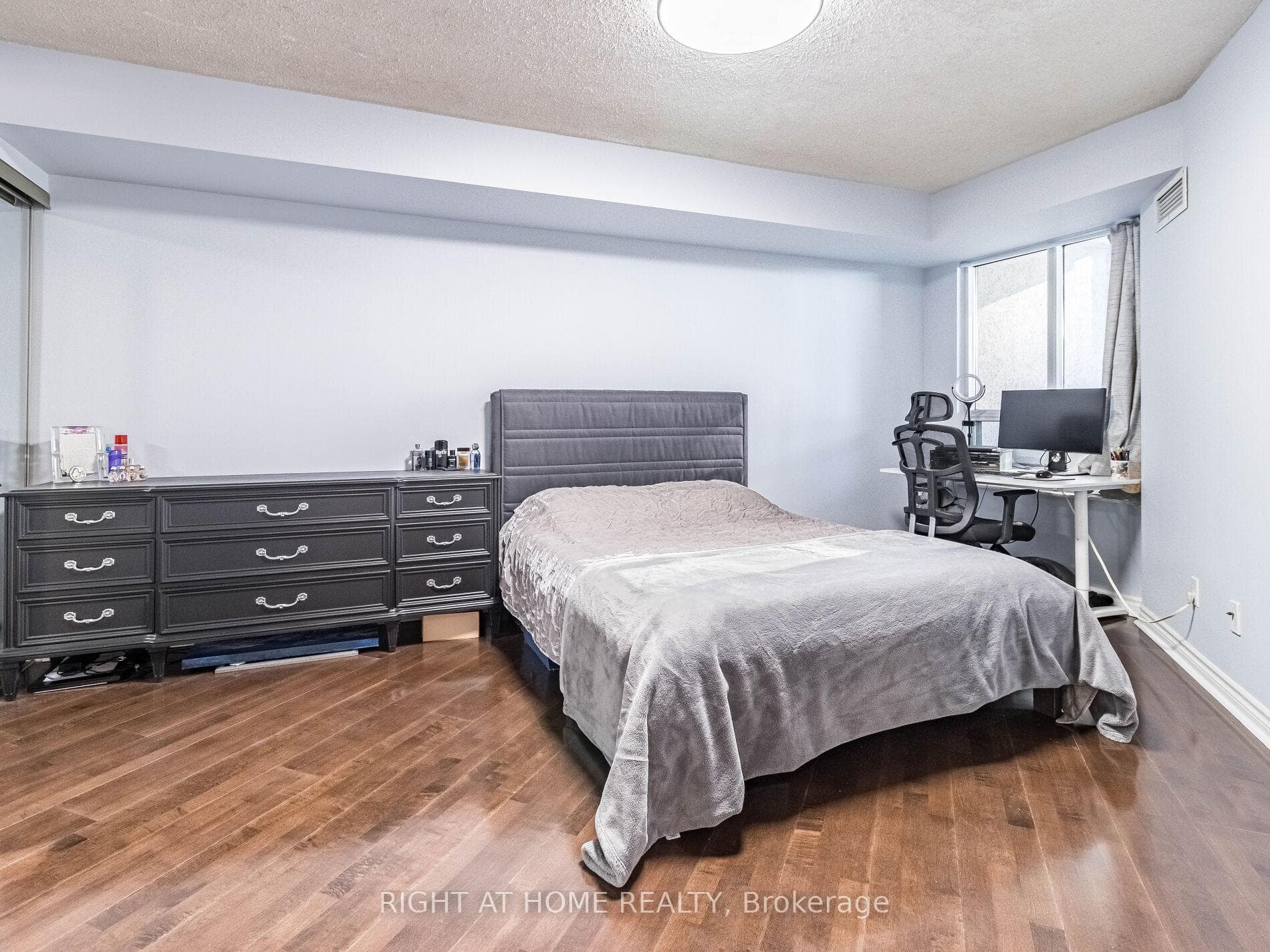 35 Kingsbridge Garden Circle Unit 701 photo 25
