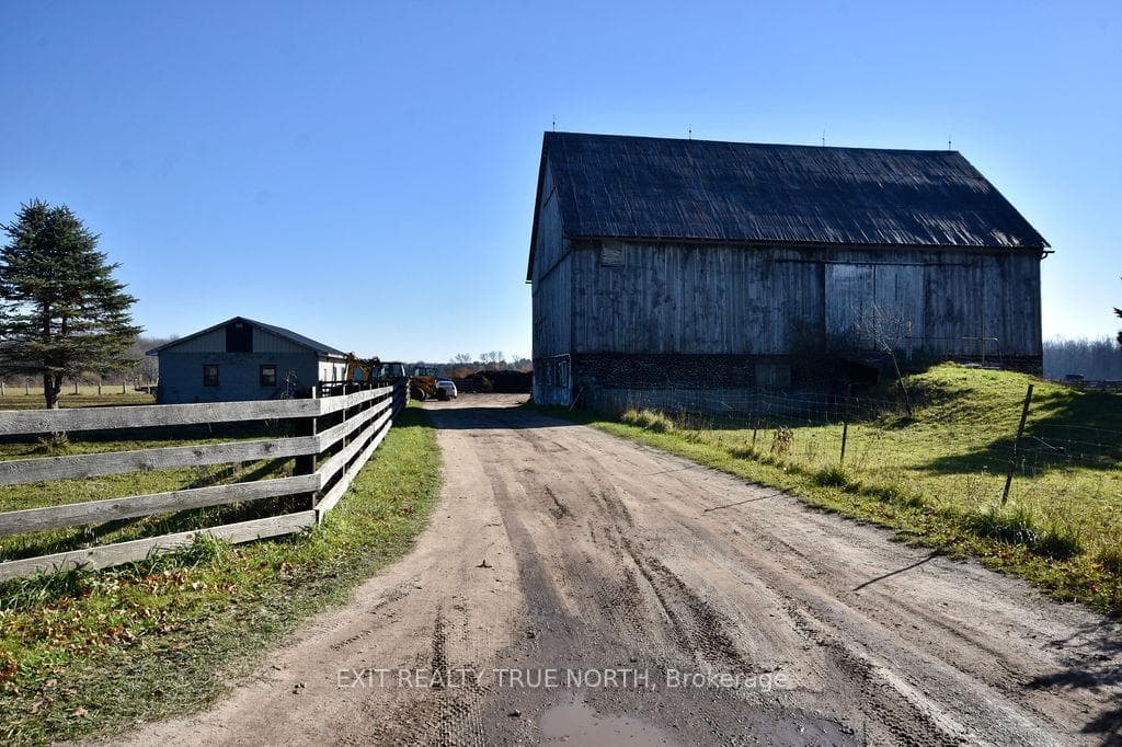 199 3 Concession Road photo 18