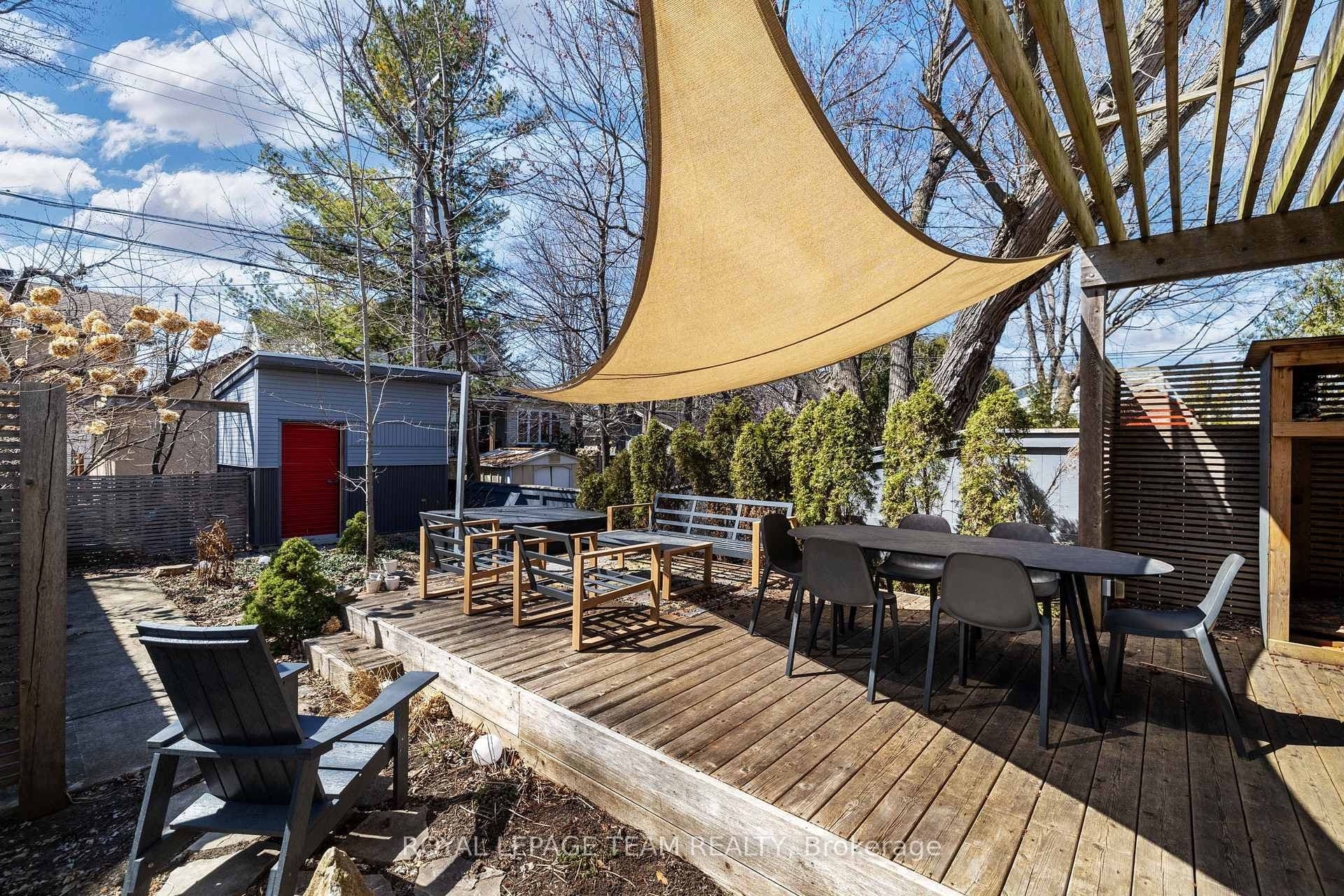 530 Wavell Avenue photo 43