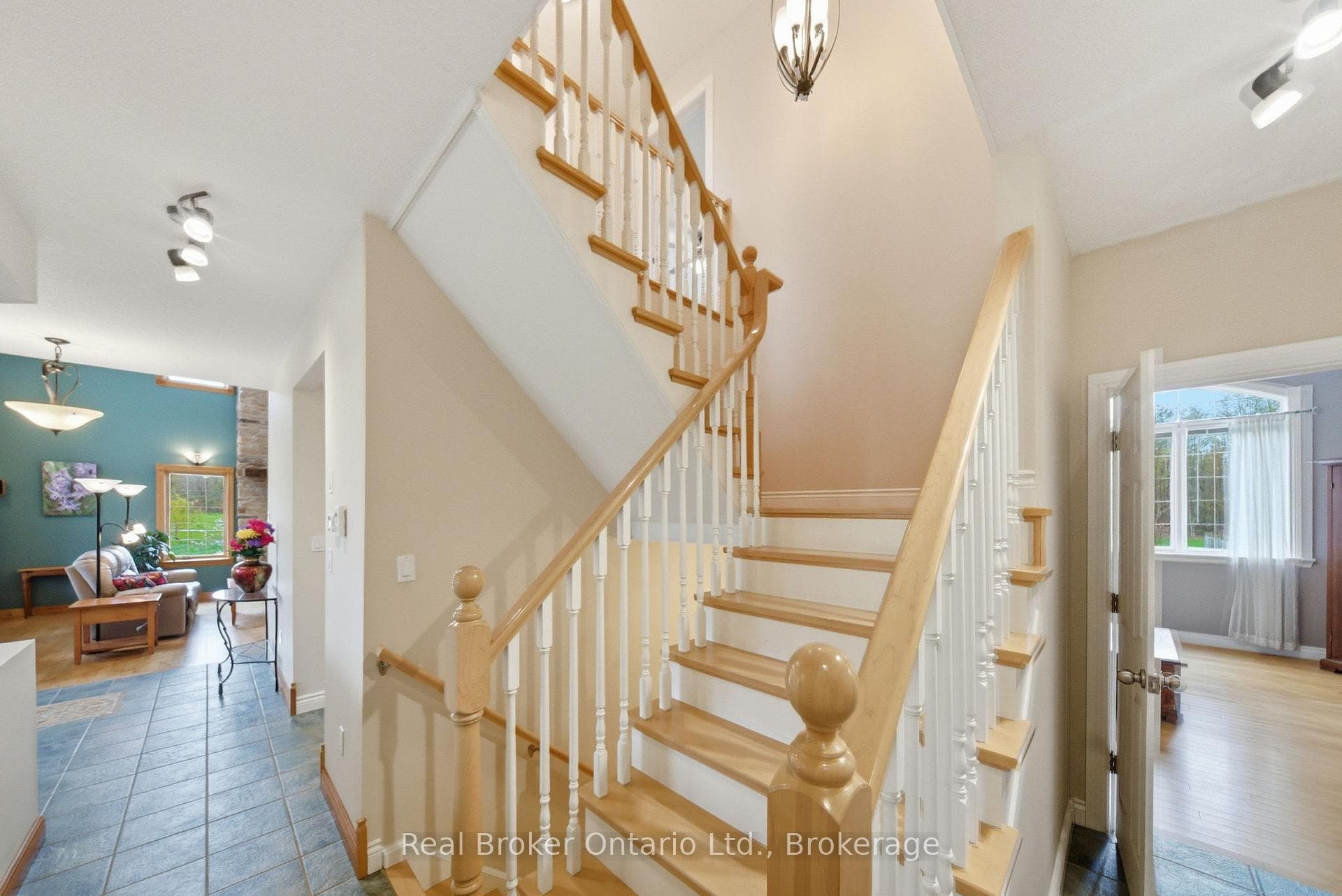 4760 Nassagaweya-Puslinch Townline photo 14