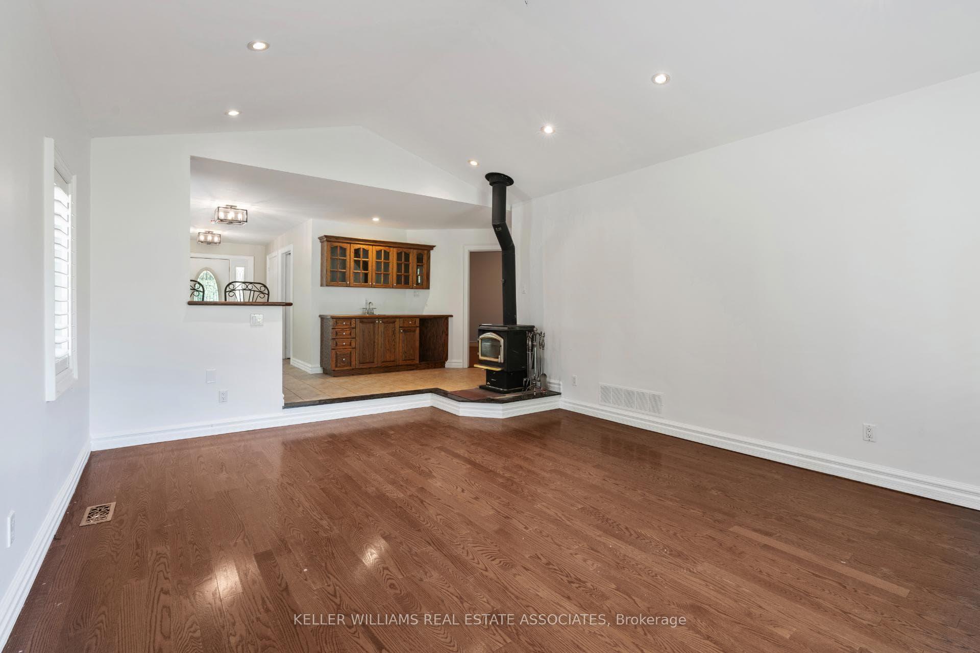 16590 Innis Lake Road photo 11