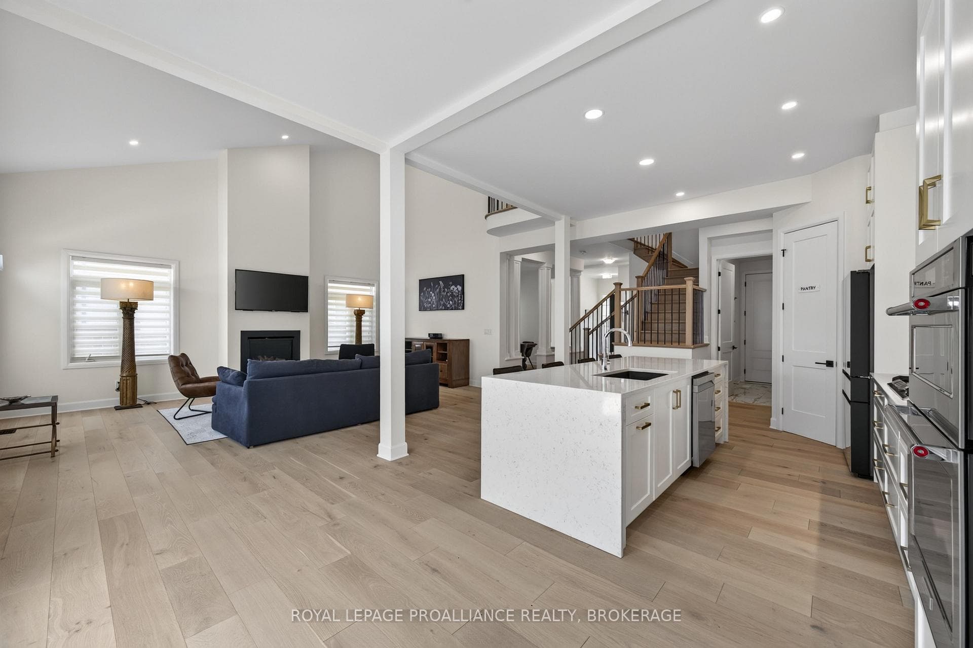 811 Riverview Way photo 20
