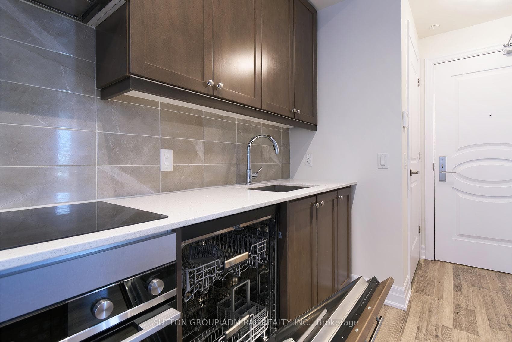 9085 Jane Street Unit 1804 photo 10