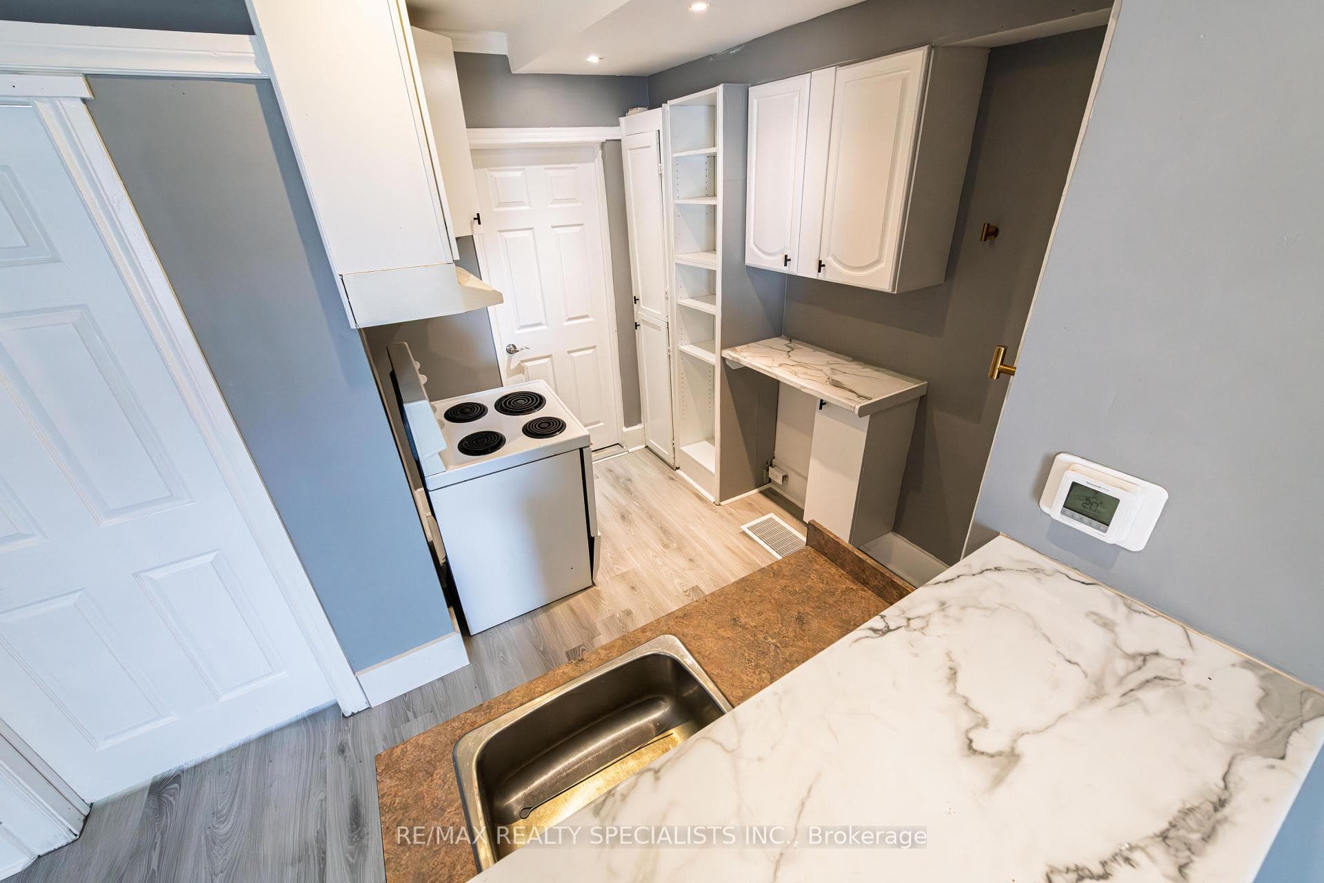 332 Elm Avenue photo 22