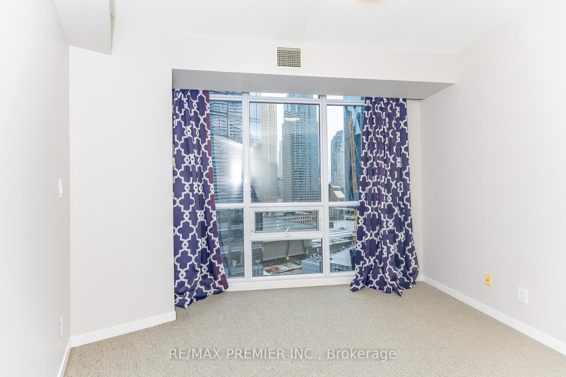 65 Bremner Boulevard Unit 1308 photo 34