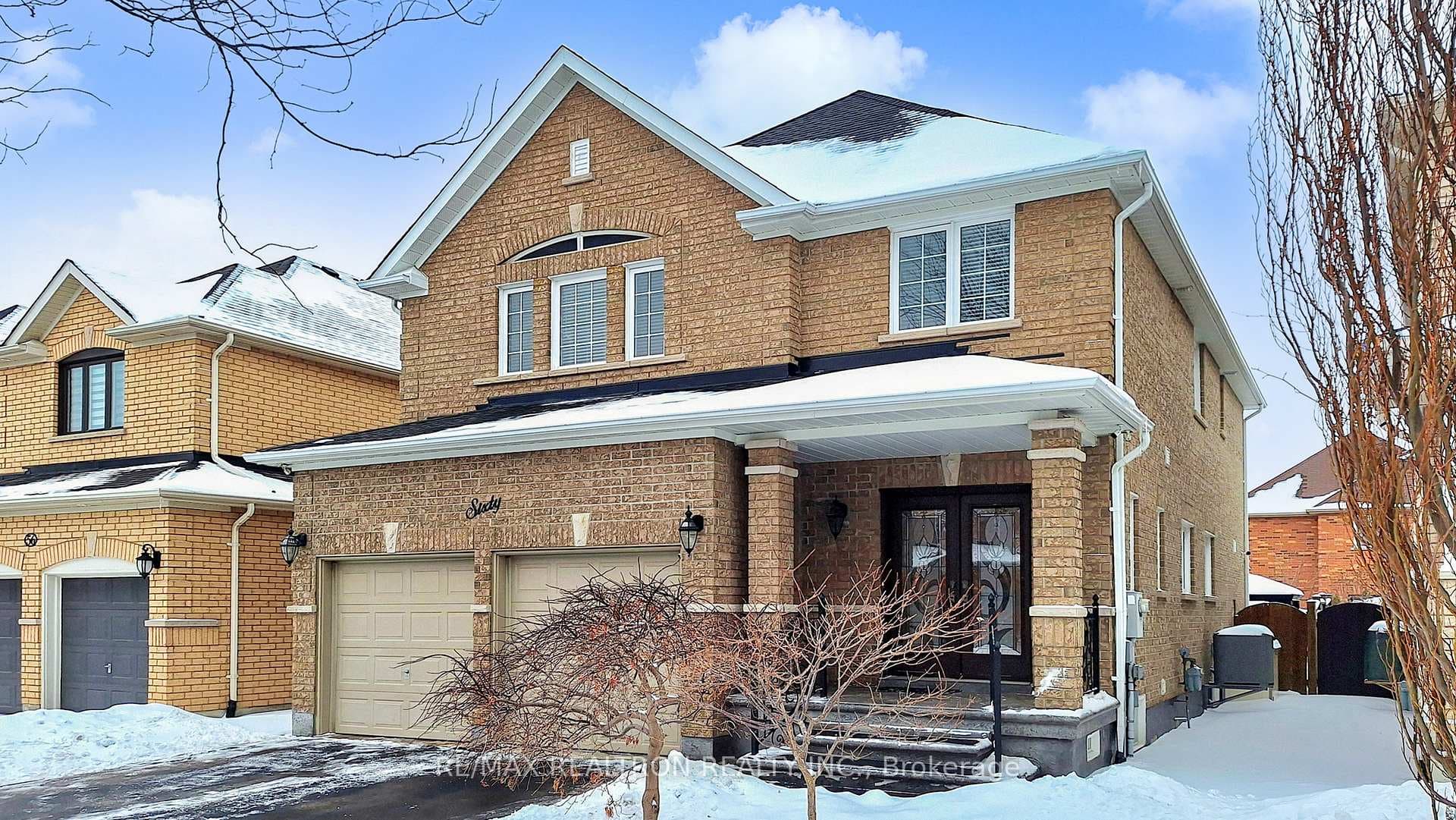 60 Andrew Hill Drive photo 2