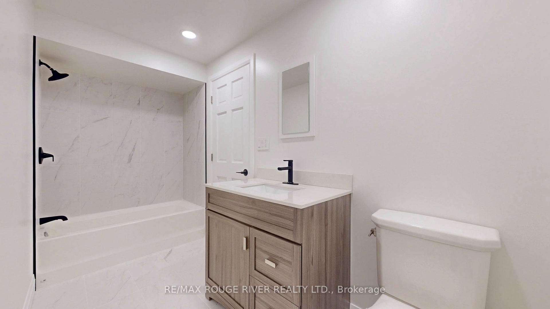 16 Aylesworth Avenue photo 32