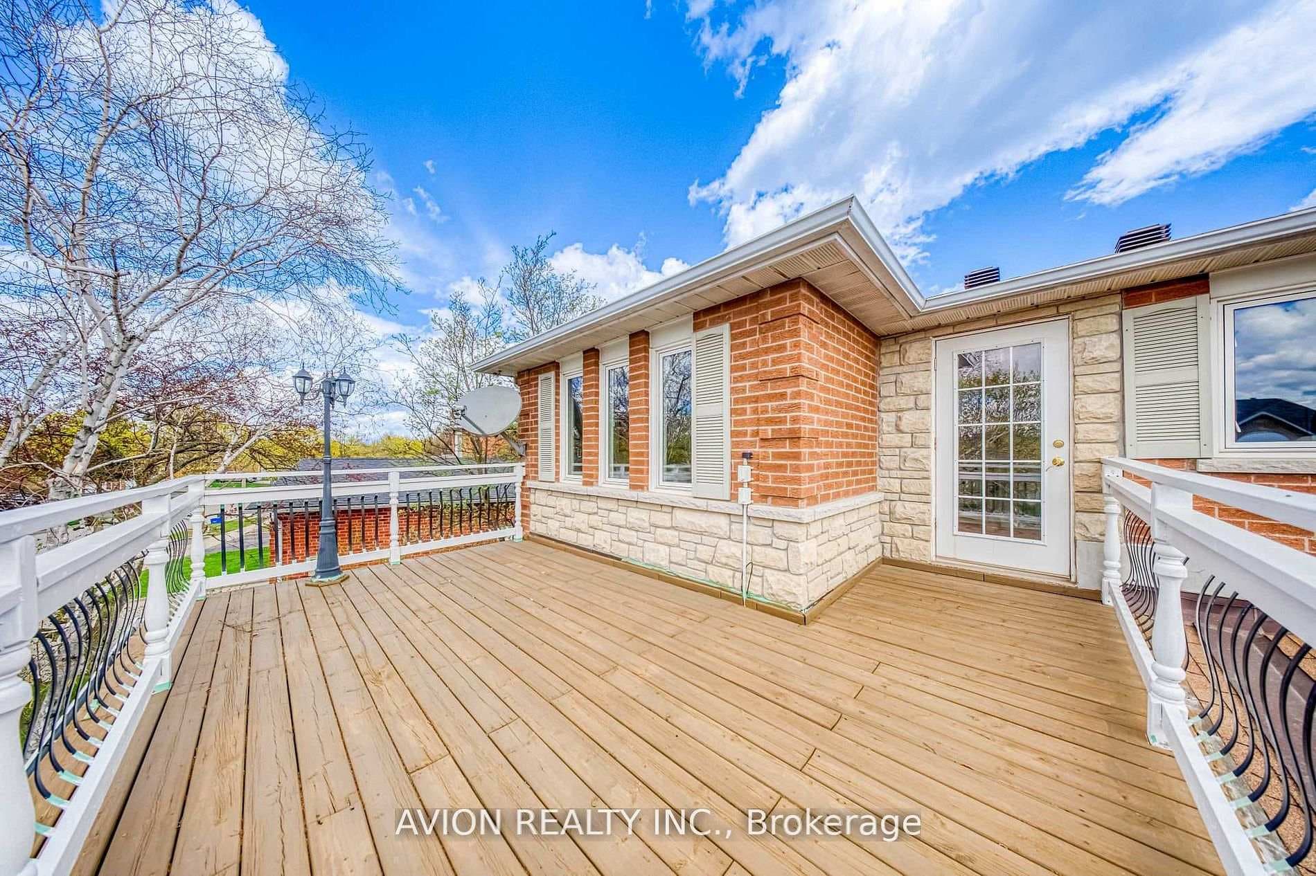 134 Butterfield Crescent photo 29