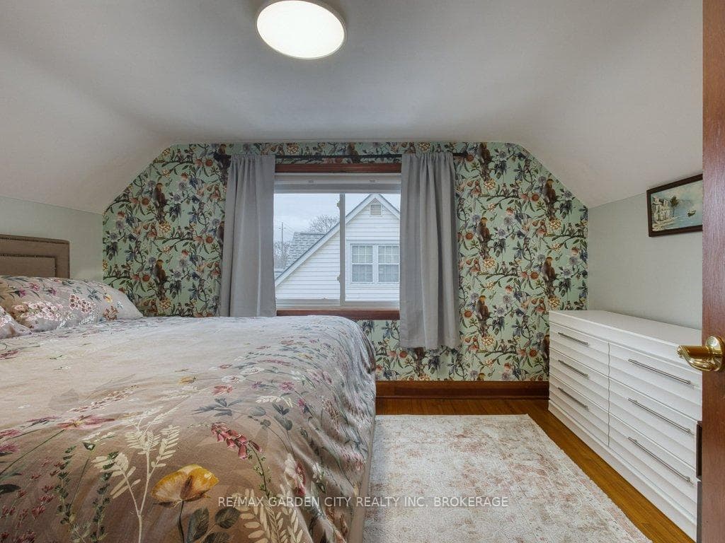 456 Geneva Street photo 25