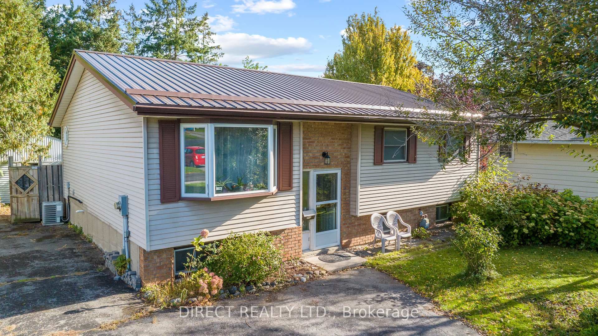 4 Van Alstine Drive photo 1