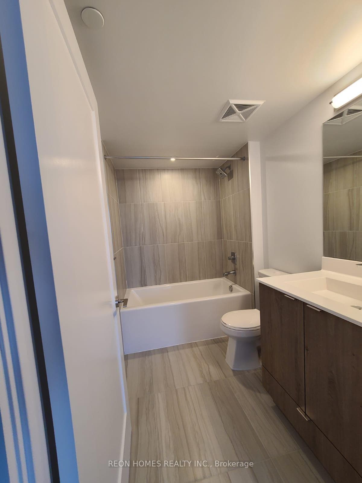 225 Village Green Square Unit 1103 photo 10