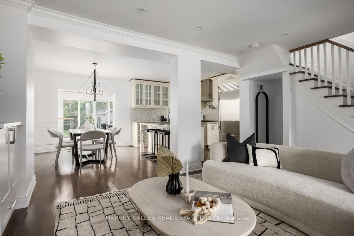 272 St Clements Avenue photo 4