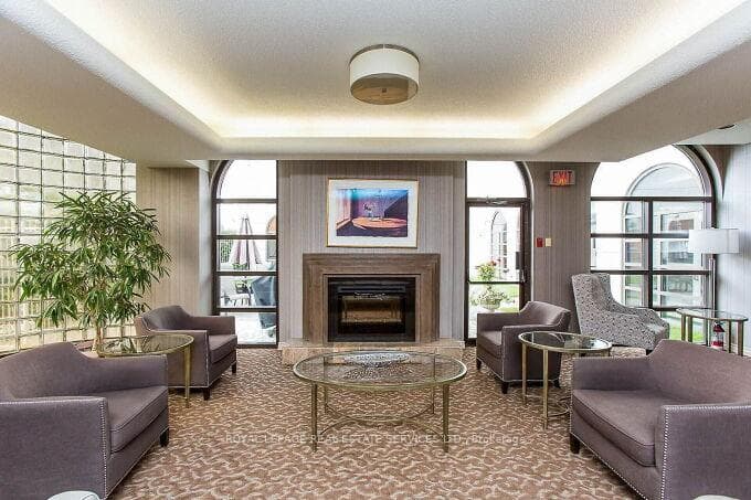 1 Aberfoyle Crescent Unit 510 photo 7