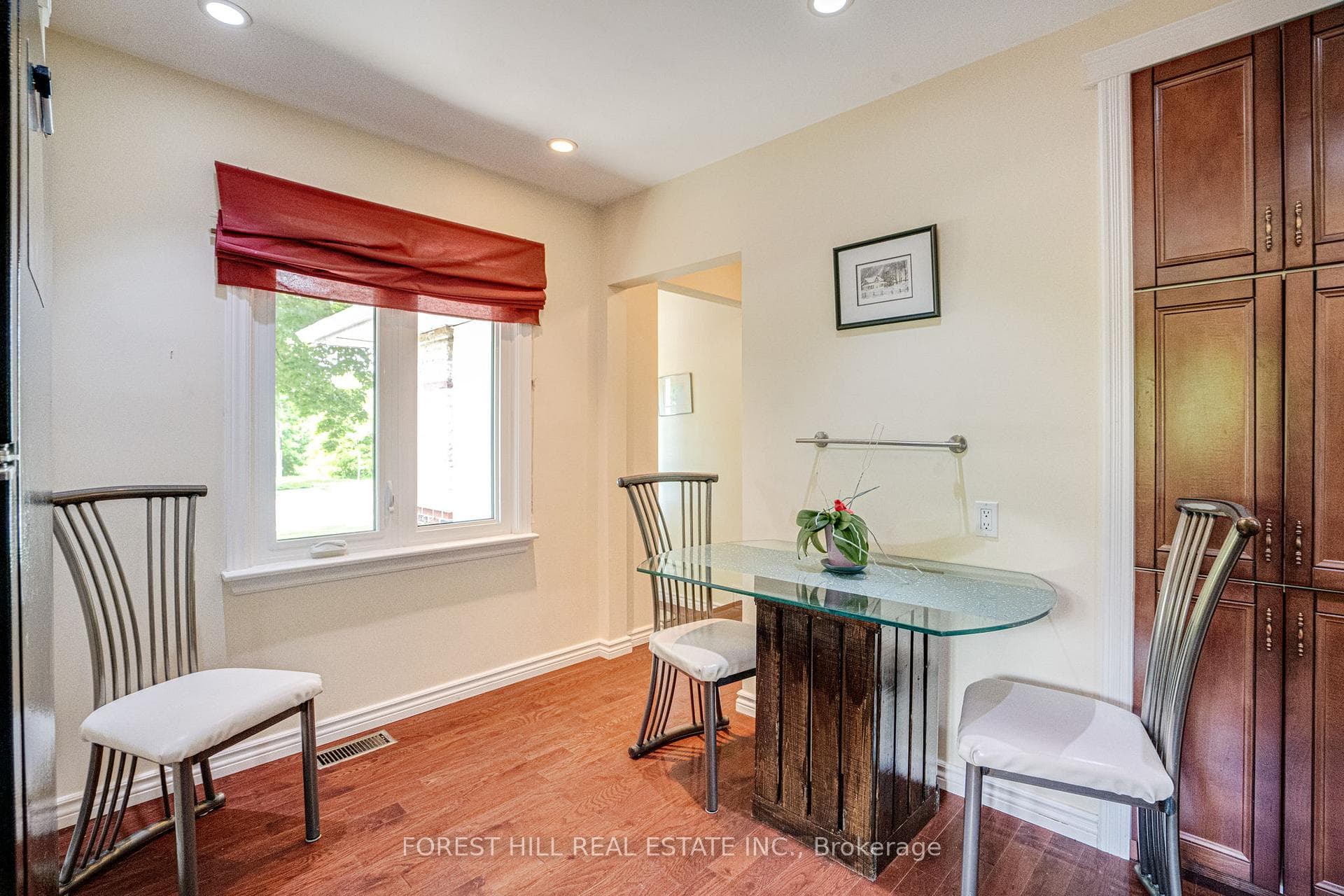57 Roxborough Road photo 16