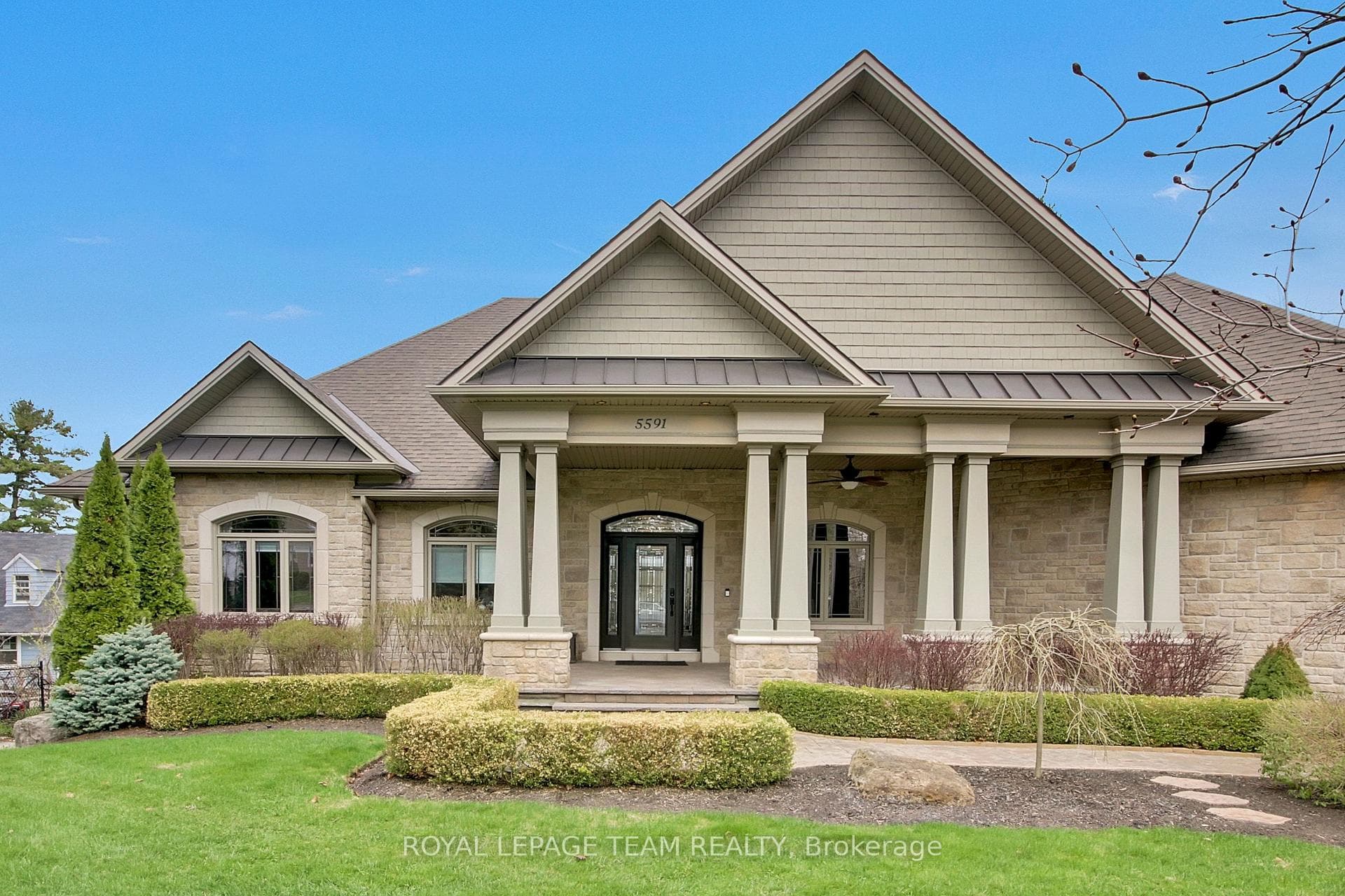 5591 Manotick Main Street photo 3
