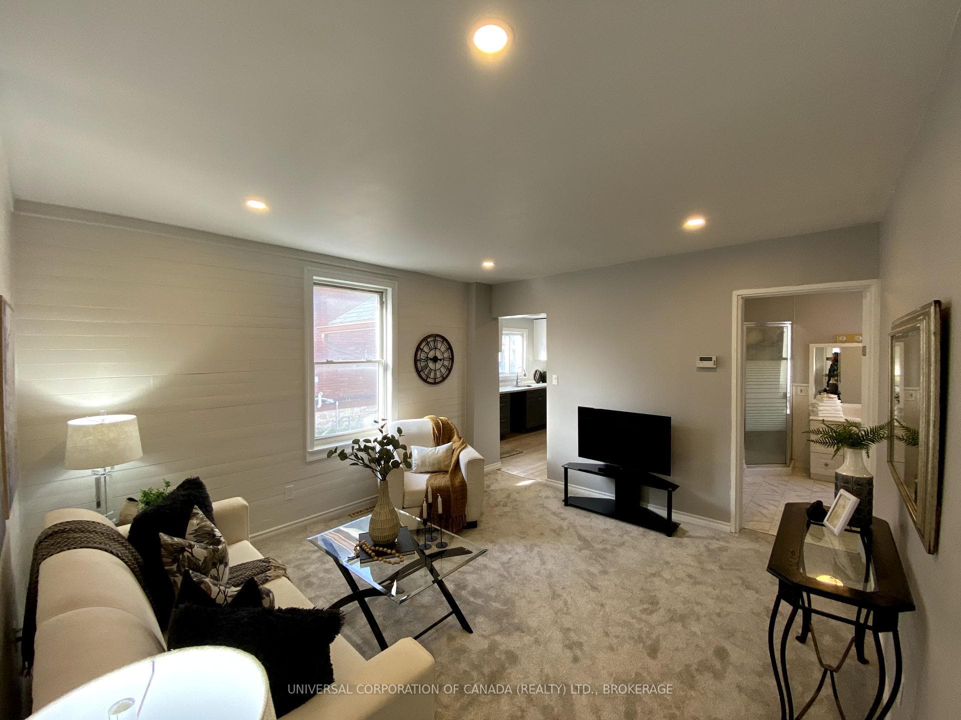 98 Flora Street photo 12