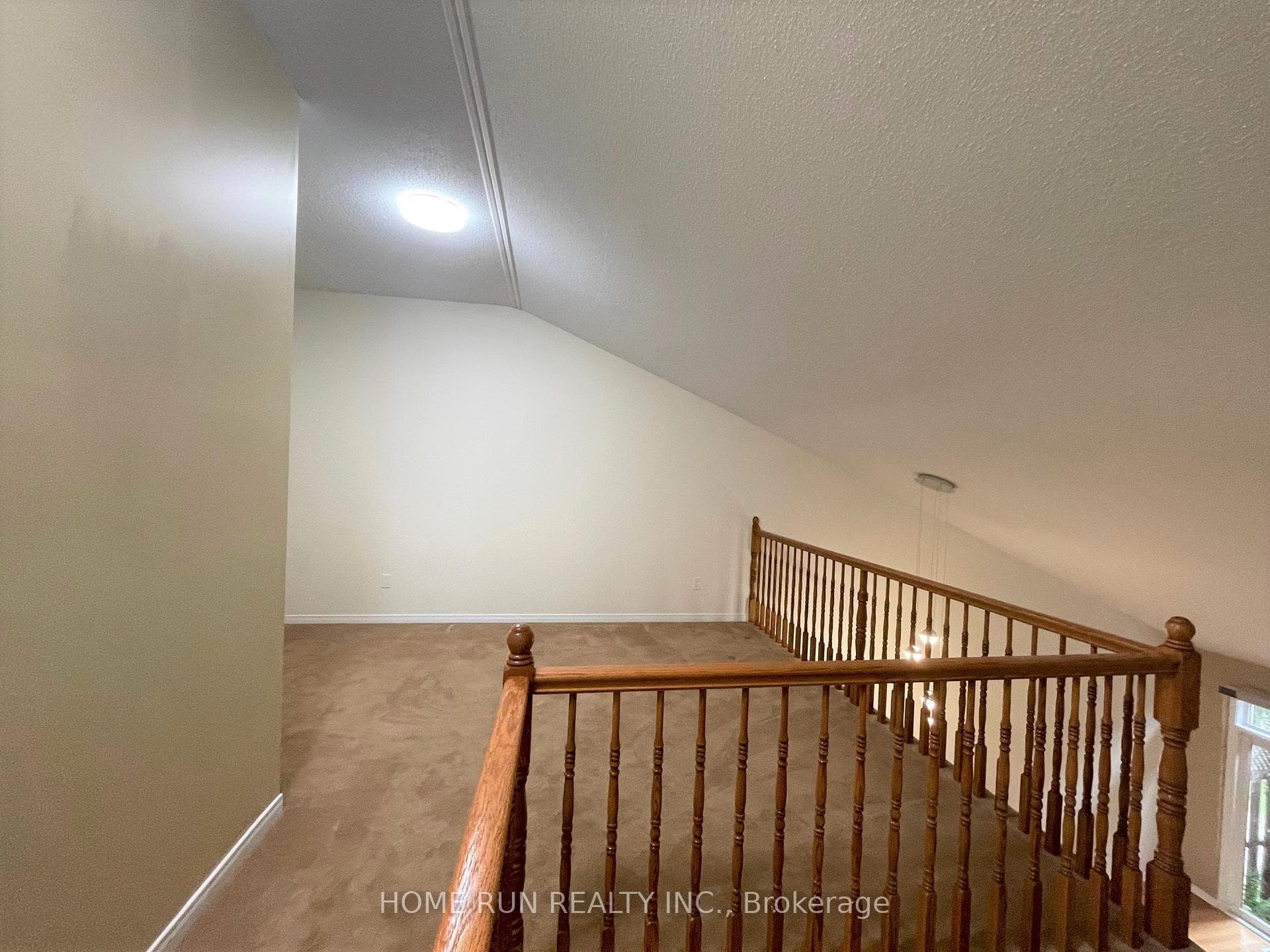 180 Hartsmere Drive photo 22